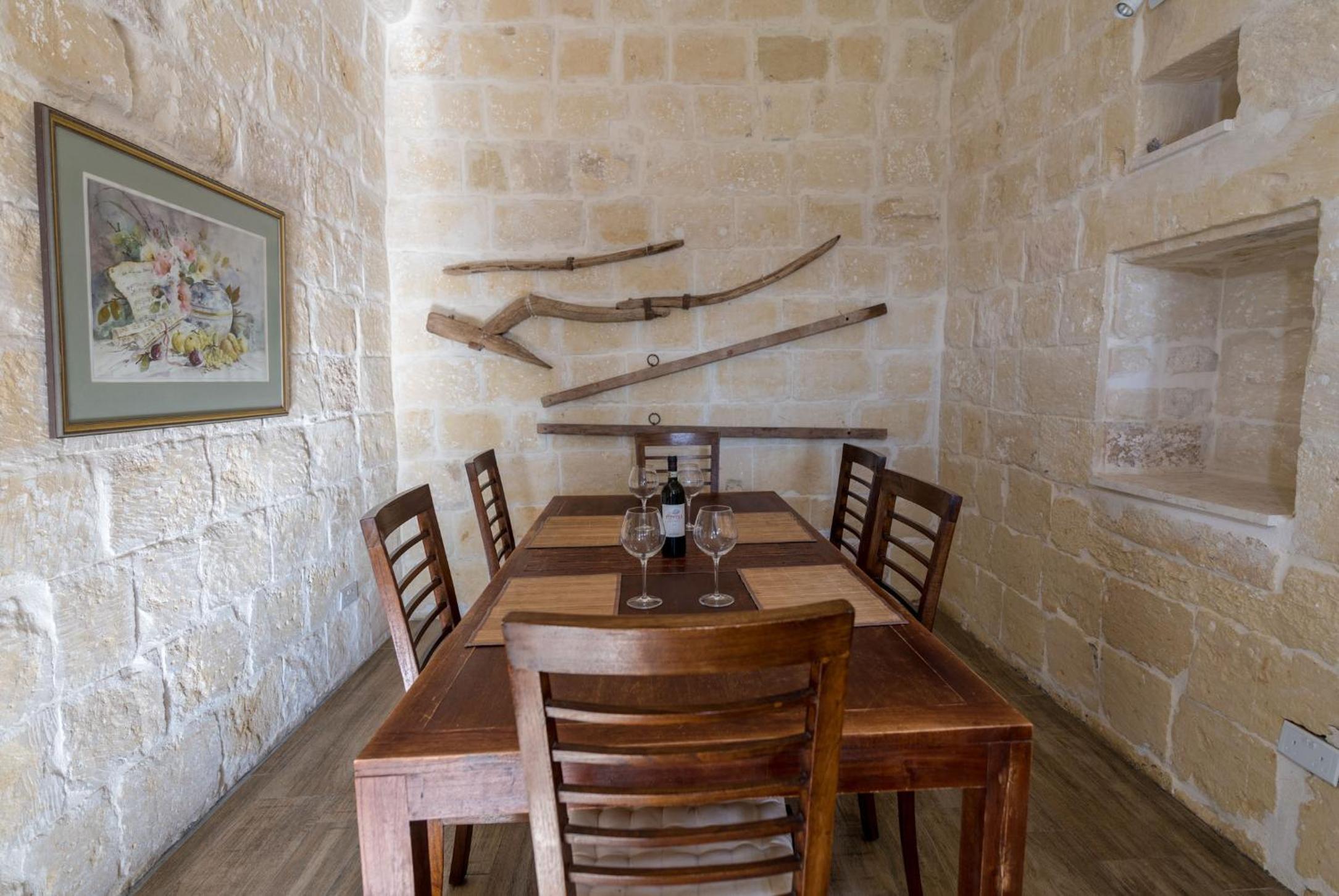 4 Bedroom Holiday Home with Private Pool view 2