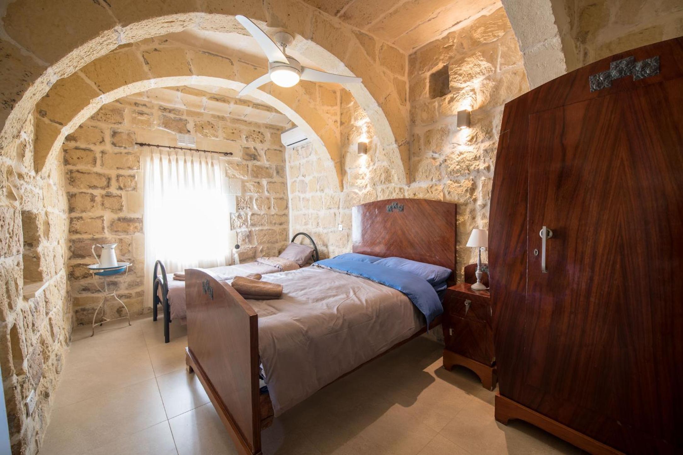 4 Bedroom Holiday Home with Private Pool view 4