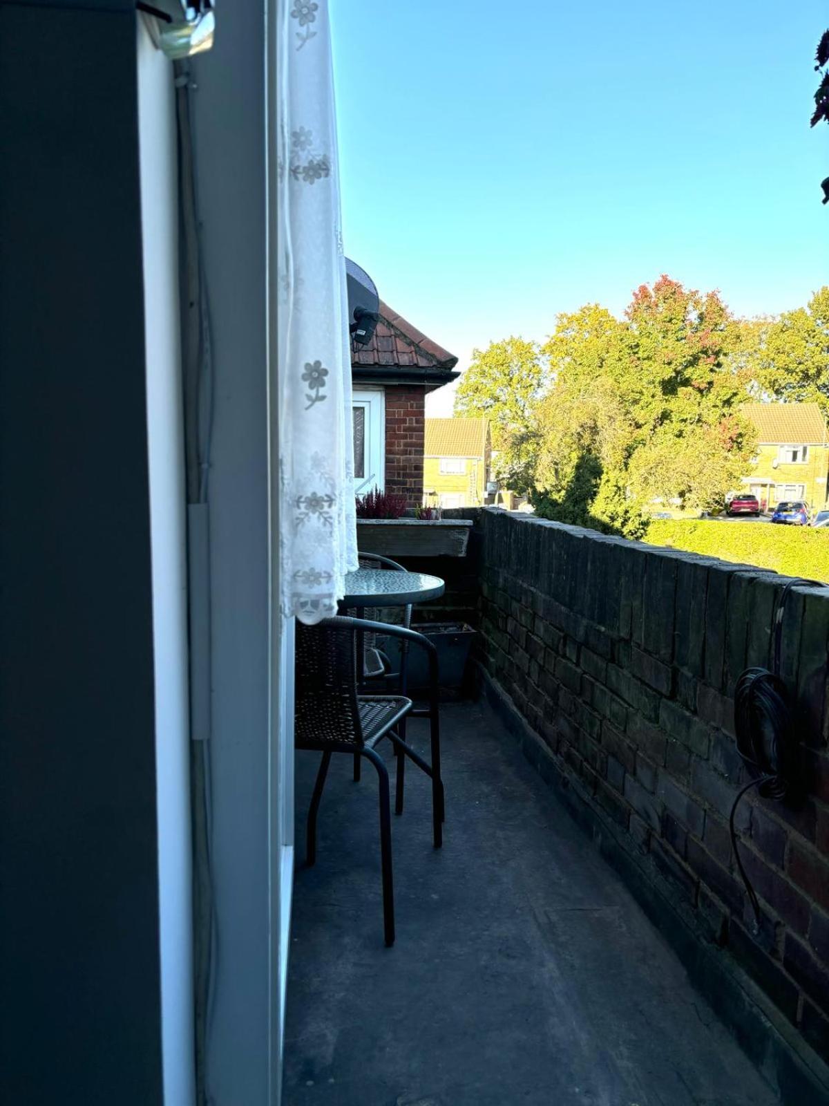 Two bedrooms newly refurbished flat in Hendon Central view 3