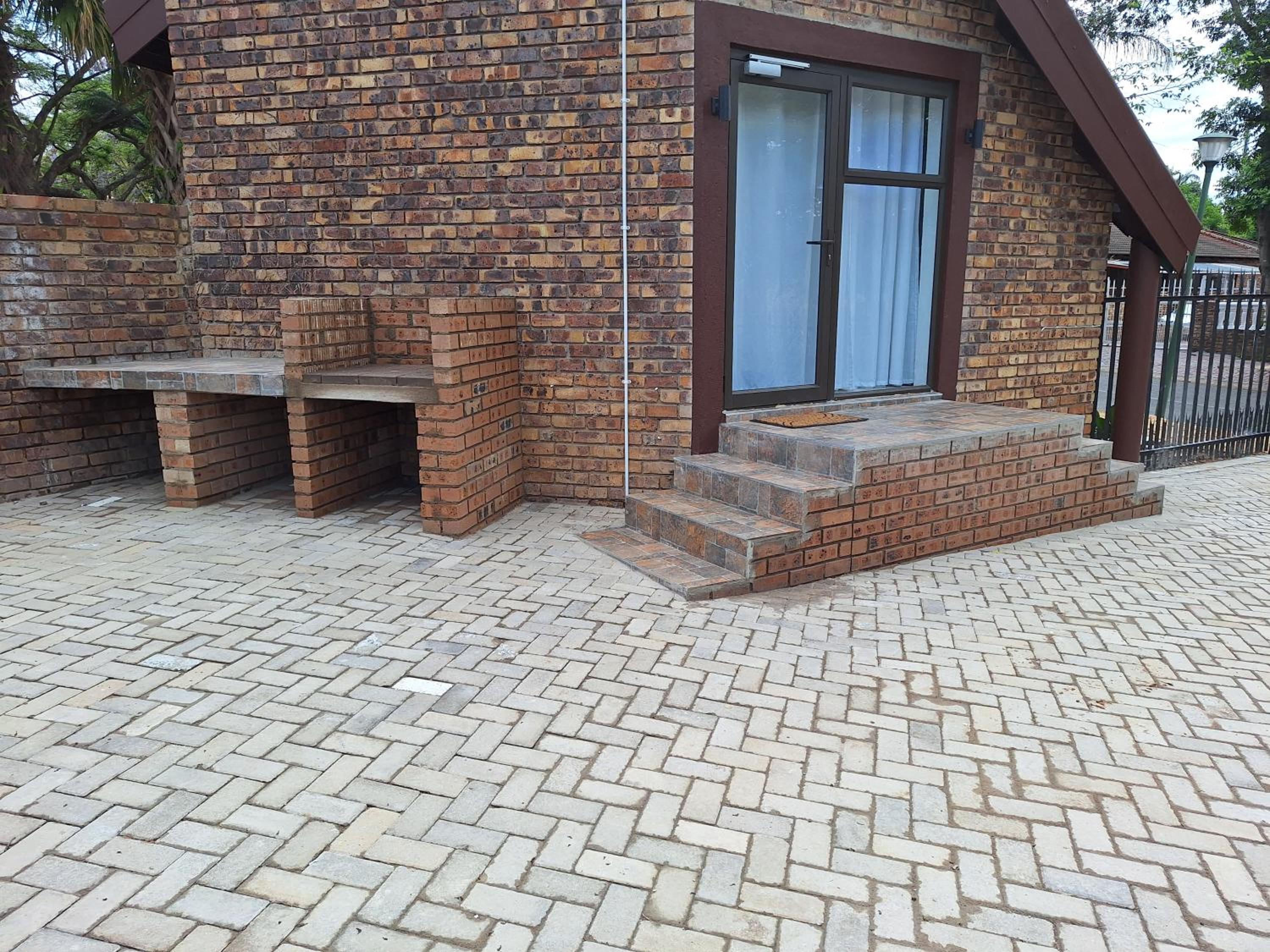 Edel's Nest Nelspruit view 3