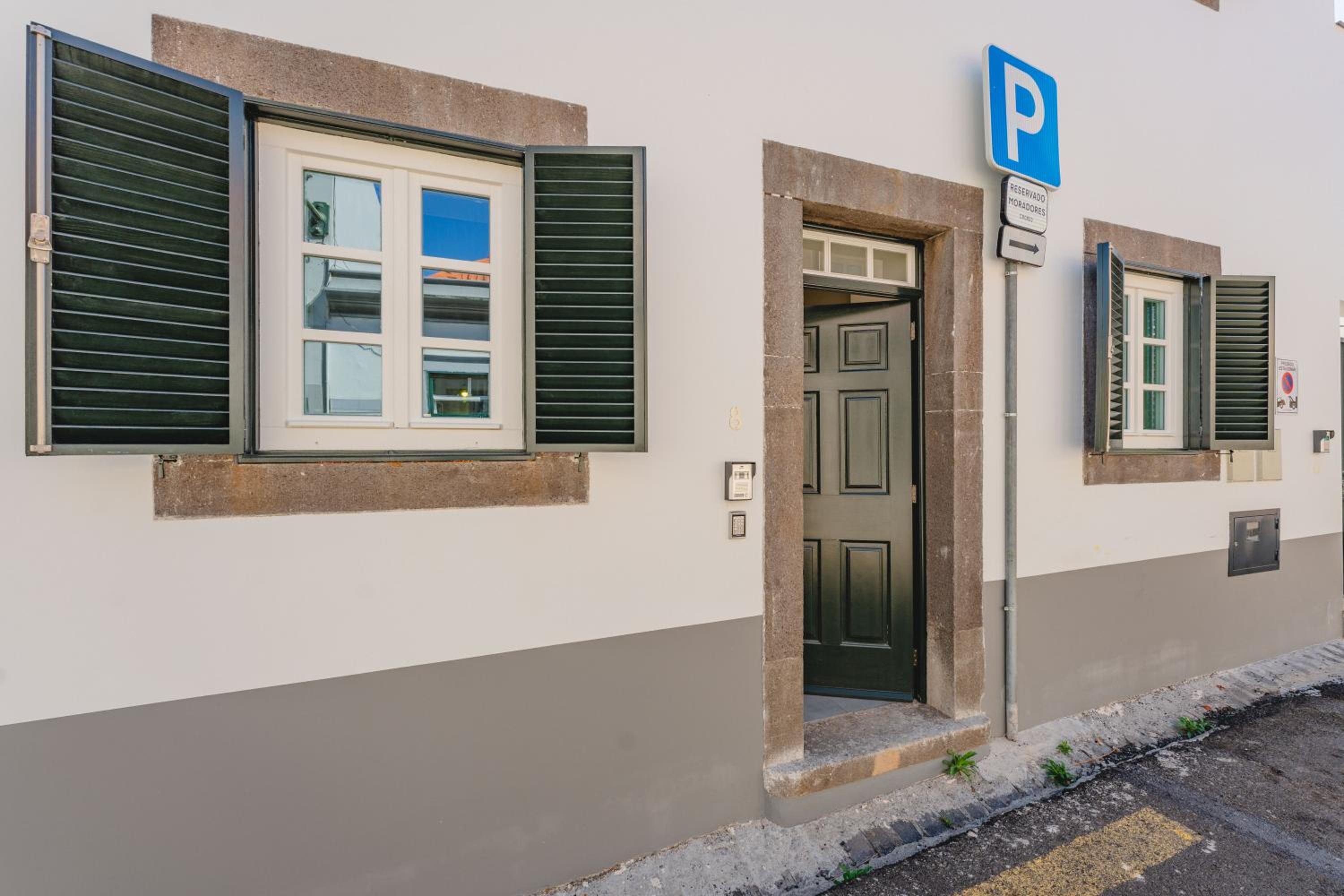 FLH Funchal A Quinta do Conde Flat I view 5