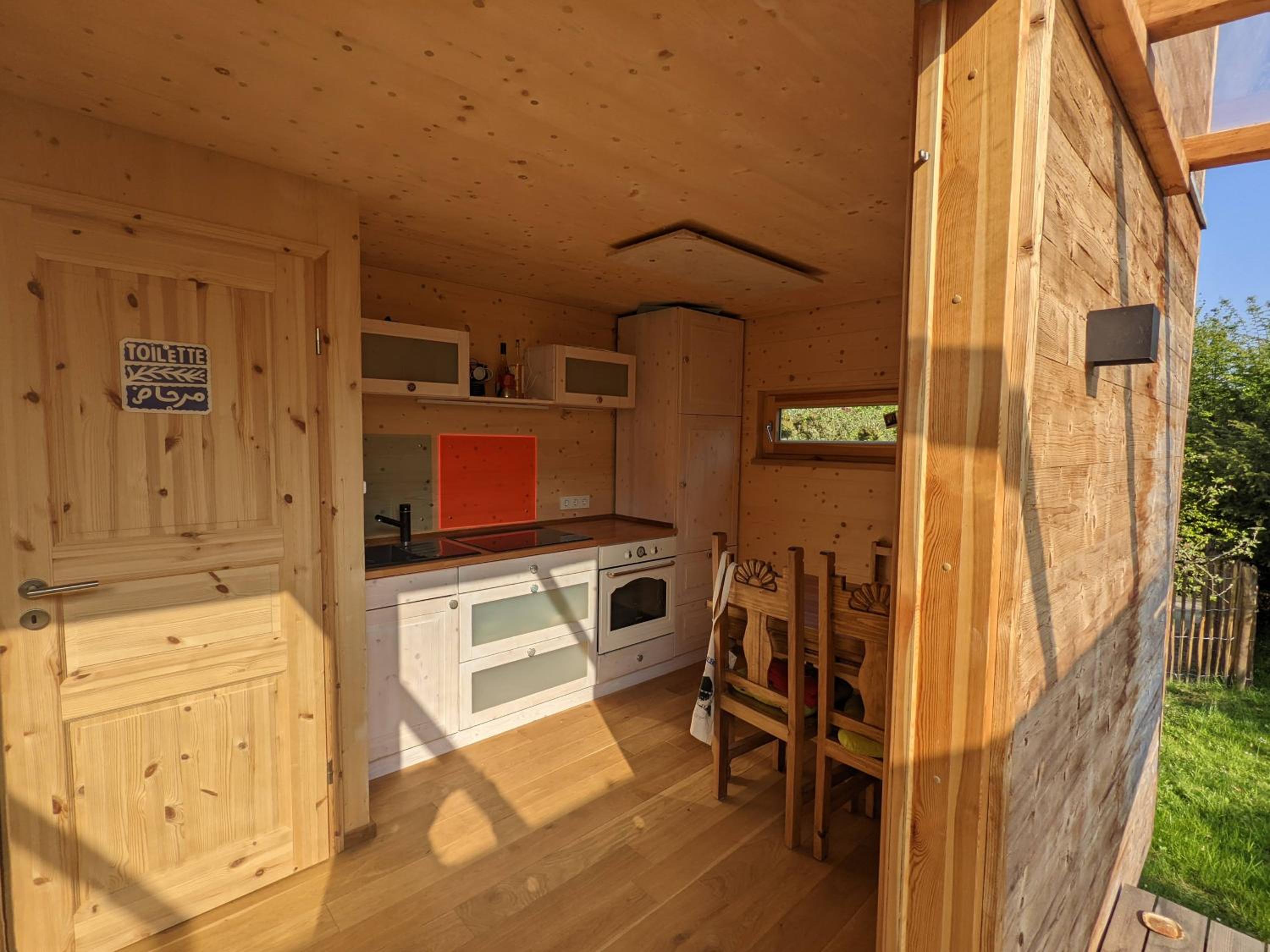 Mondholz-Tiny-Haus im Neckartal