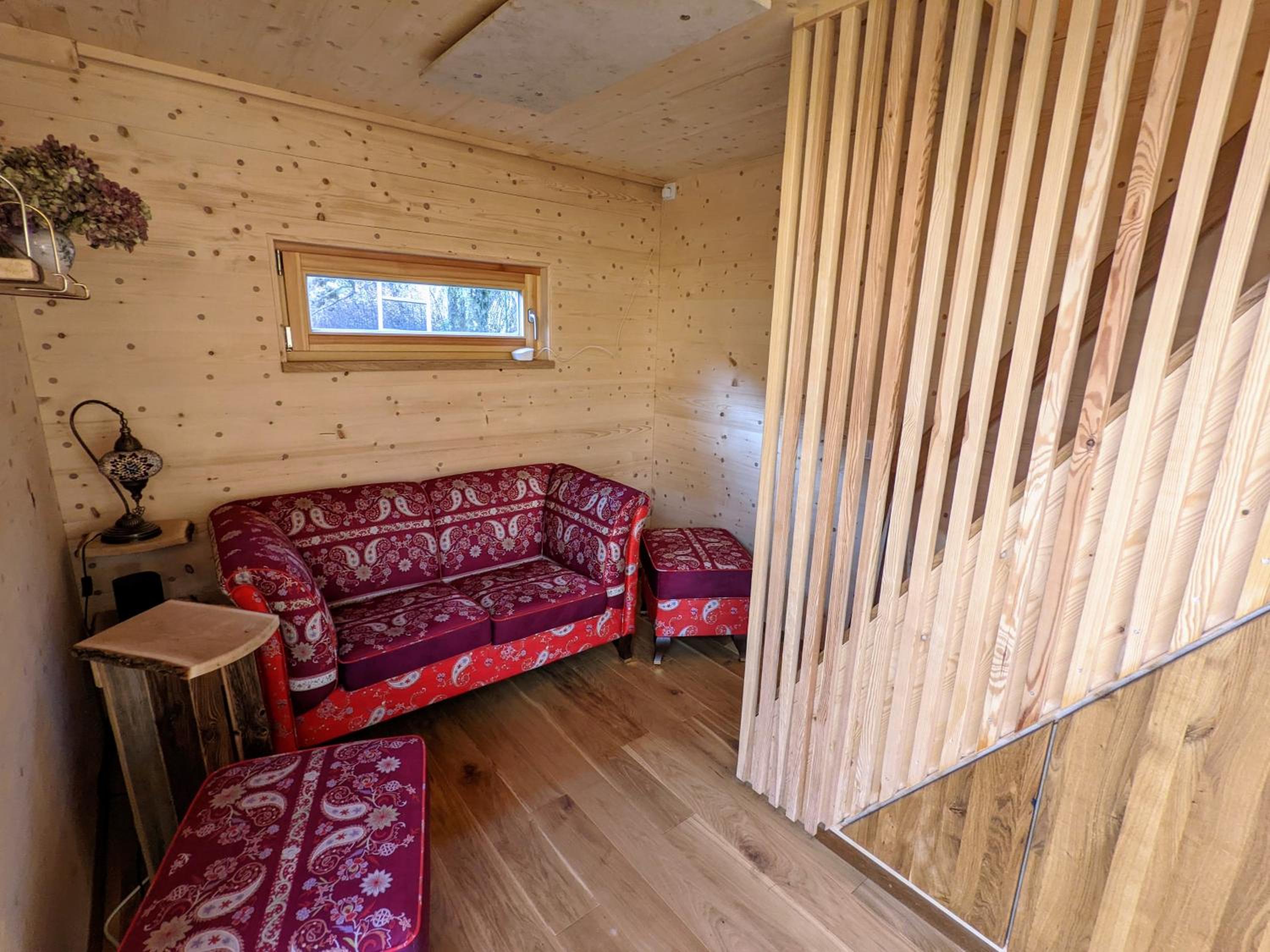 Mondholz-Tiny-Haus im Neckartal