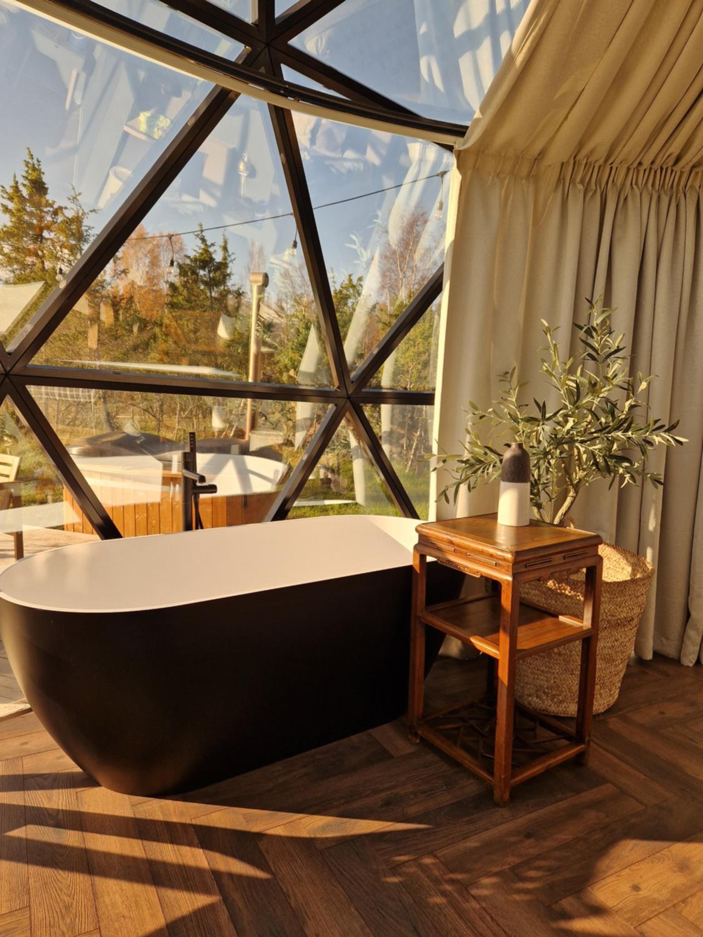 KUUL STAY - luxury glass domes view 5