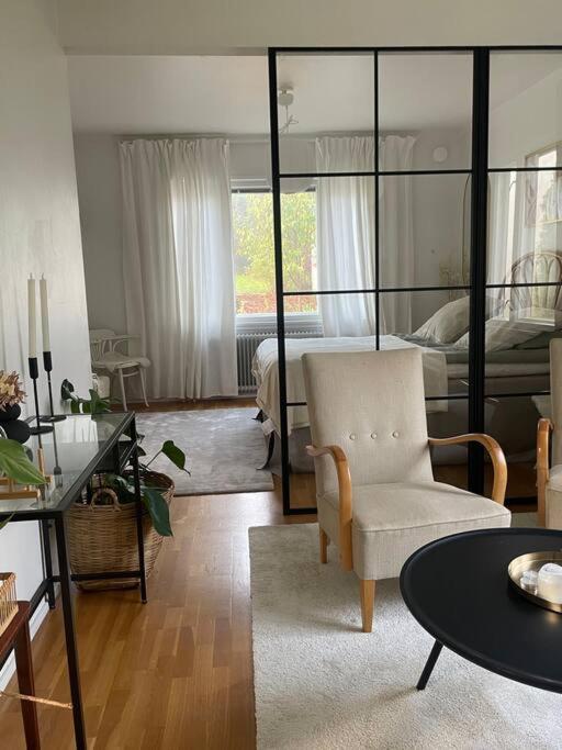 2 bedroom house central Parainen
