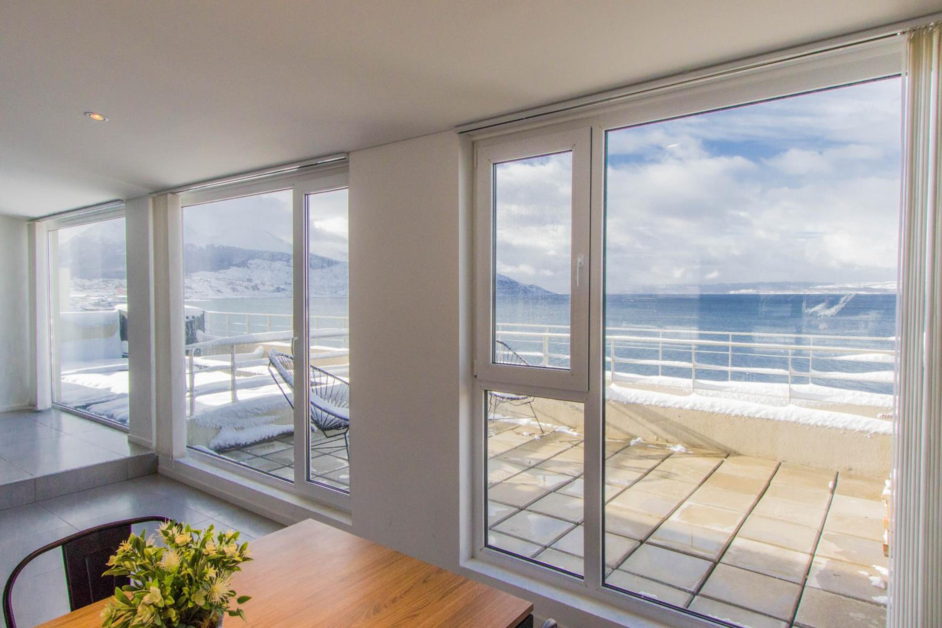 Apartamentos De la Costa