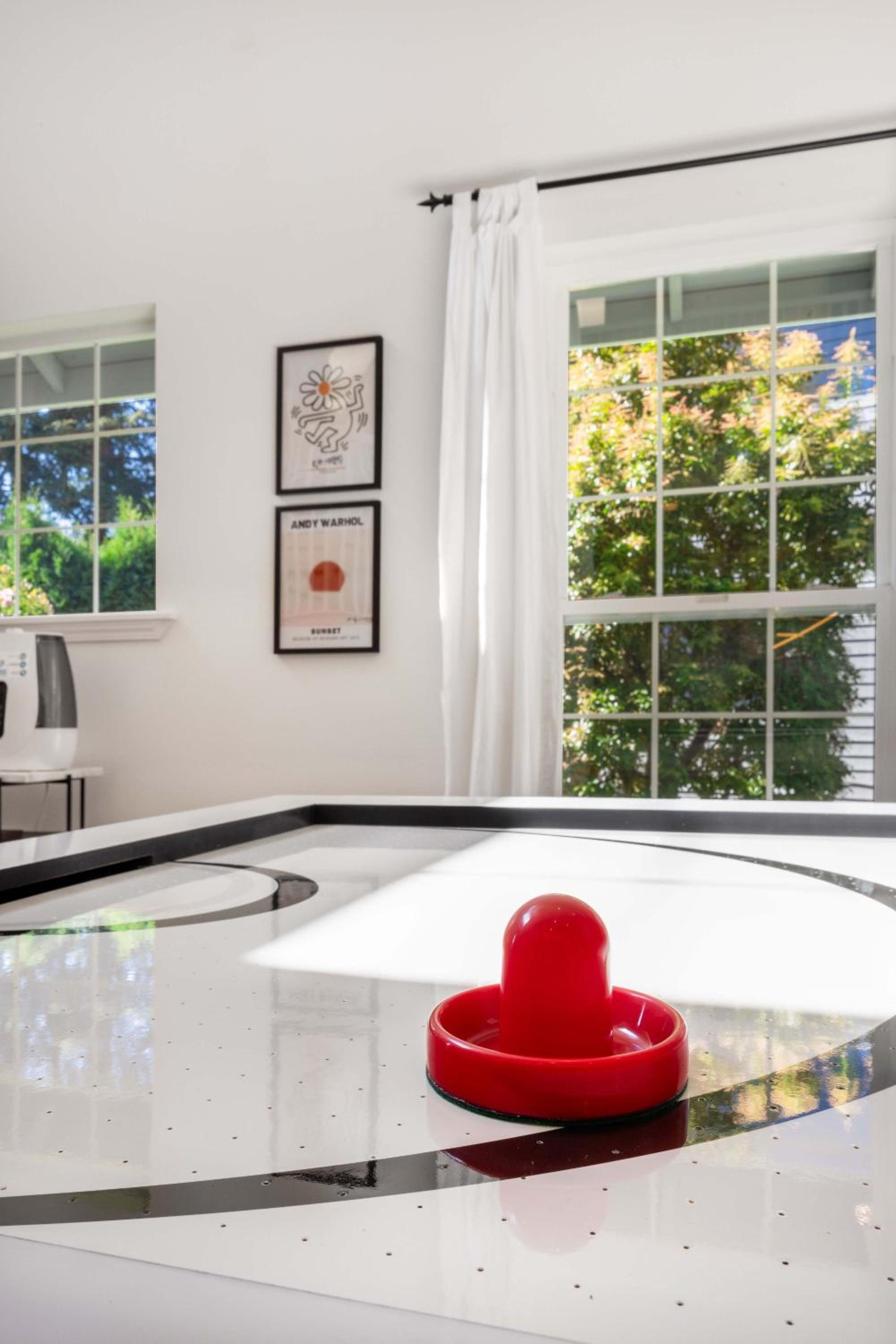 Kirkland Elegant 4B 2 5B Family Retreat with Designer Decor view 5