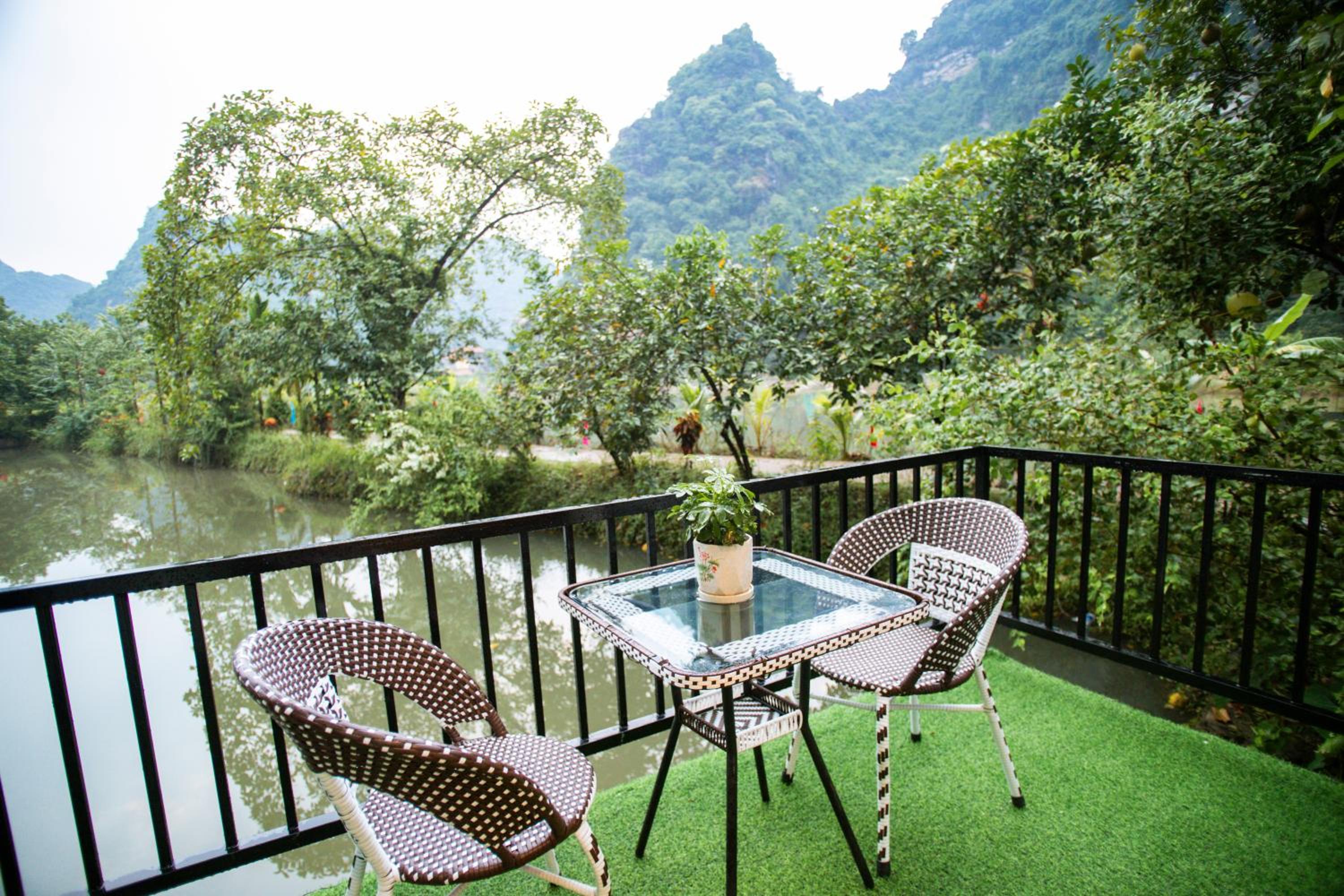 Hoang Minh Mountainside Villa