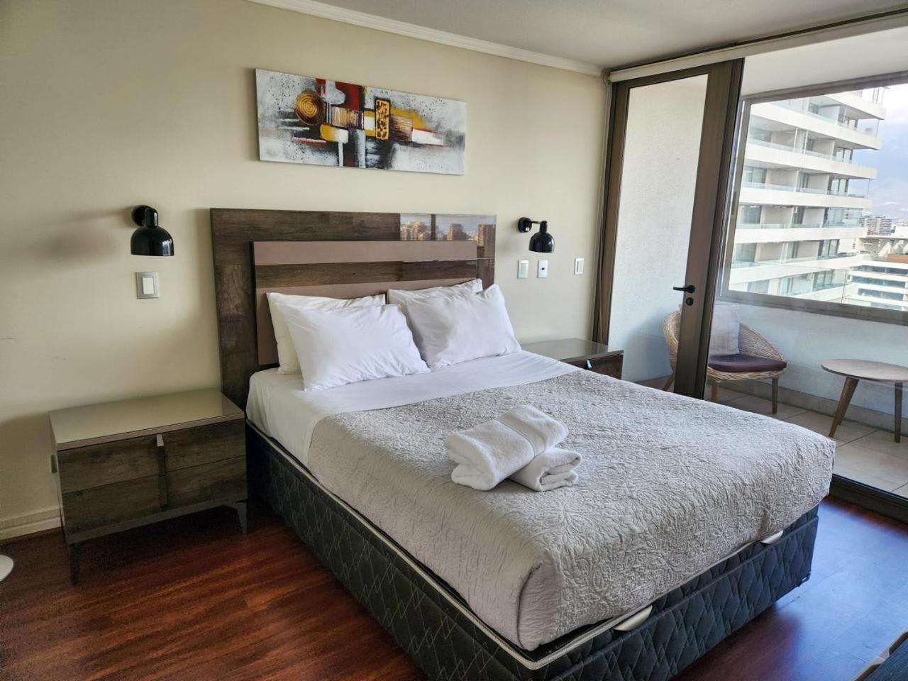 Kennedy Retreat 1BR With Parking Smart TV Pool & Gym