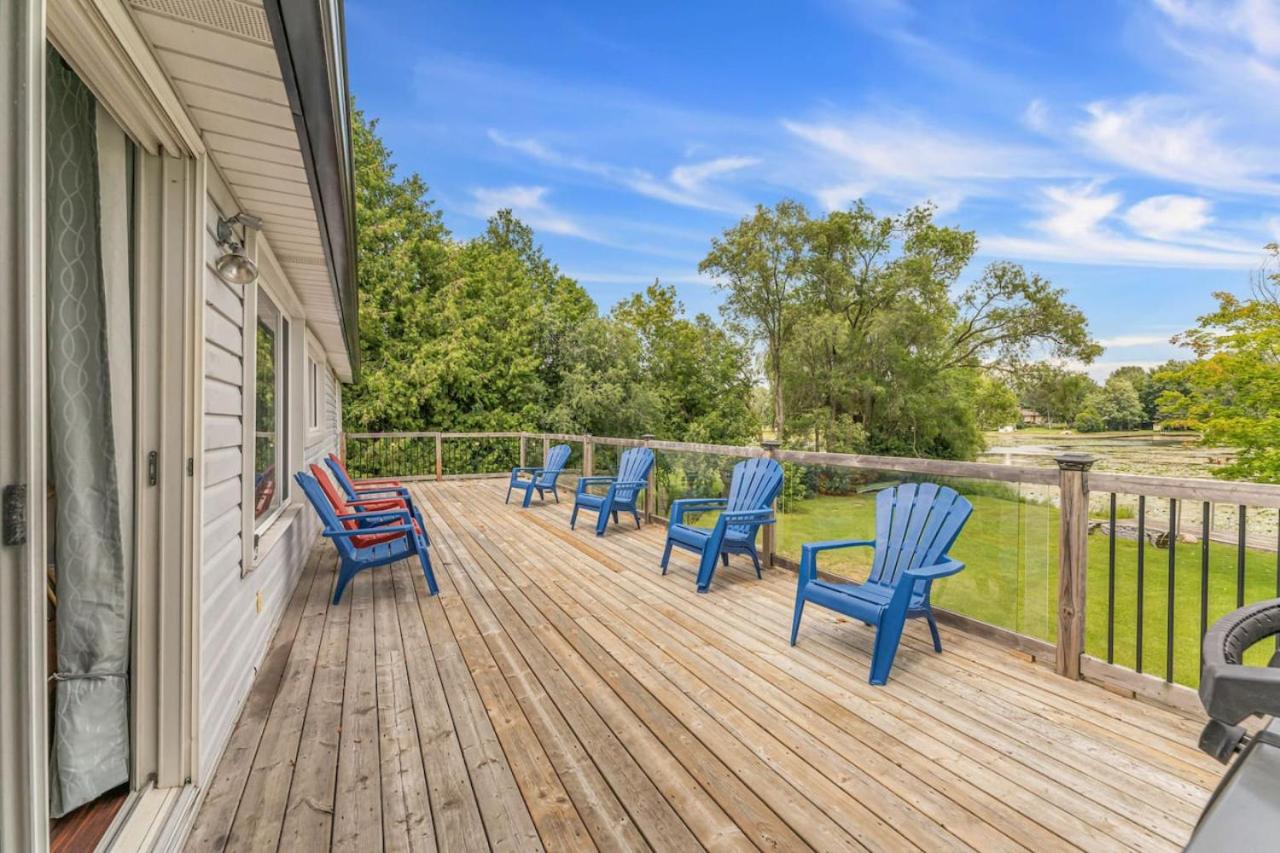 Grill and Chill 4BR Bayside Sunroom Oasis