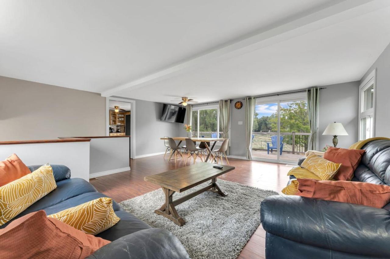 Grill and Chill 4BR Bayside Sunroom Oasis
