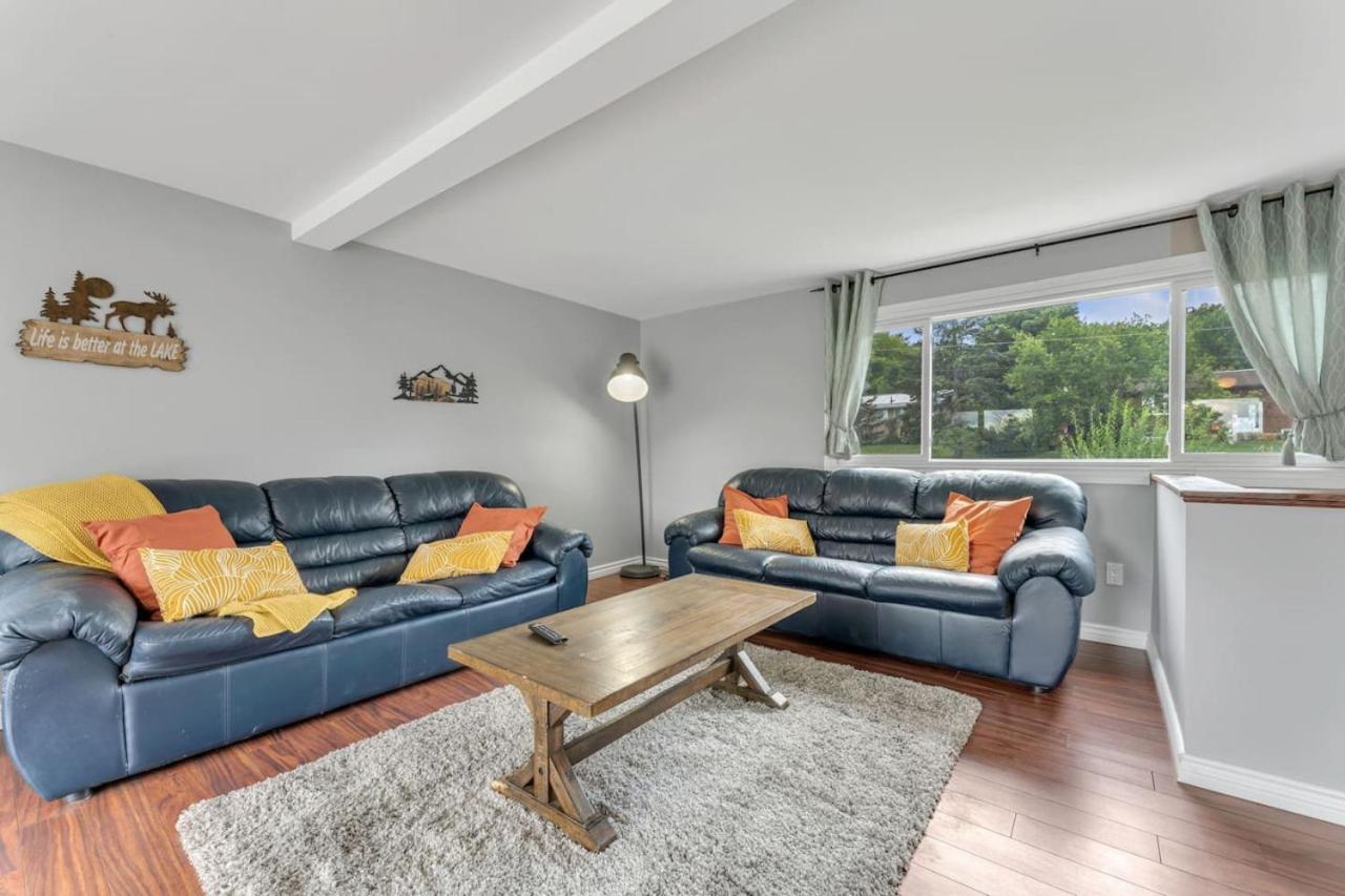 Grill and Chill 4BR Bayside Sunroom Oasis