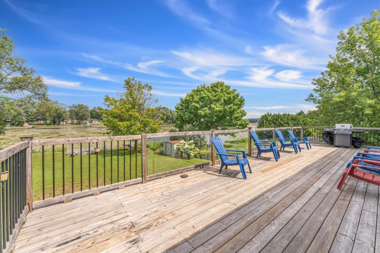 Grill and Chill 4BR Bayside Sunroom Oasis