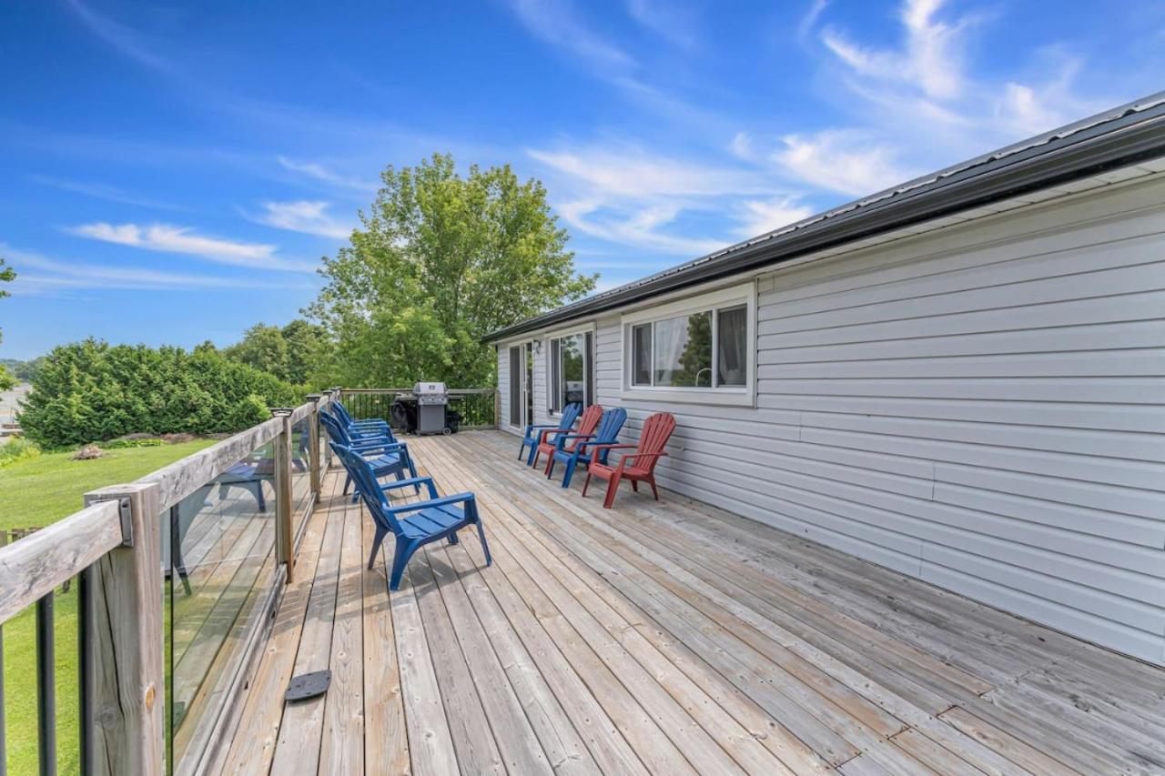 Grill and Chill 4BR Bayside Sunroom Oasis