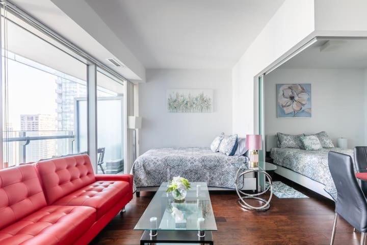 NewDowntown Condo by UnionStationScotiaArena