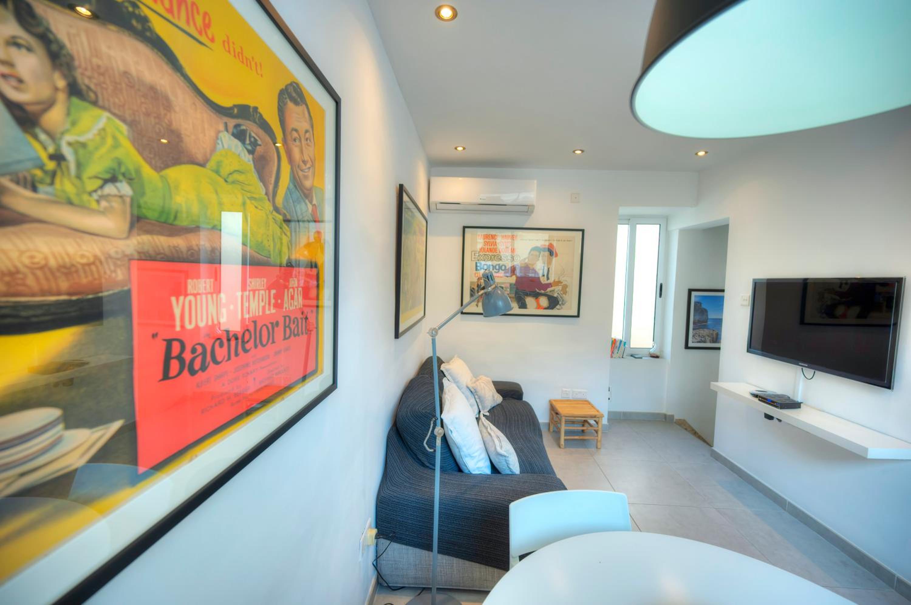 Seaview Sliema 30 seconds to High Street & Ferry, 2x Double En-suite Bedrooms, Modern Whole Traditional Townhouse, Kitchen, Living Area, & Roof Terrace view 3