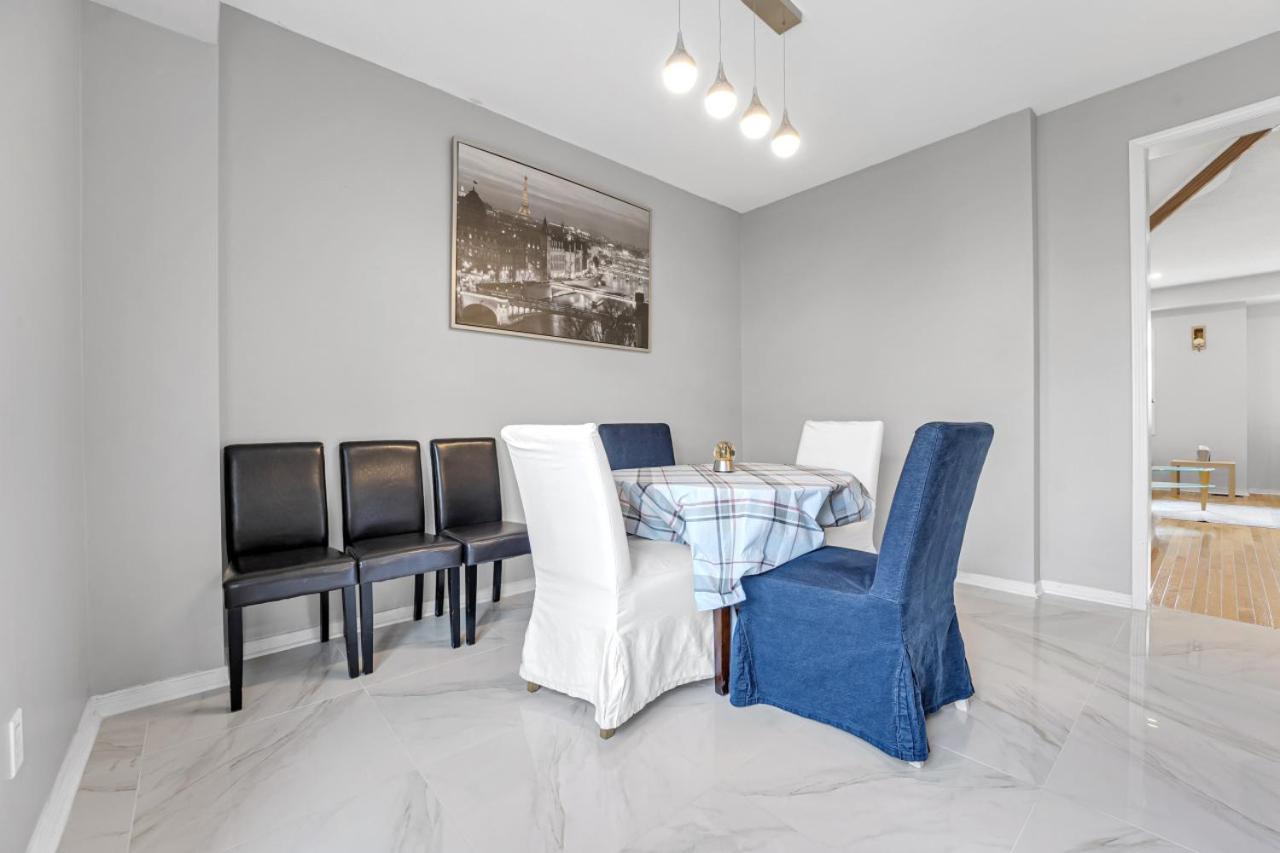 Elegant 3Bedroom with Smart TV and Backyard