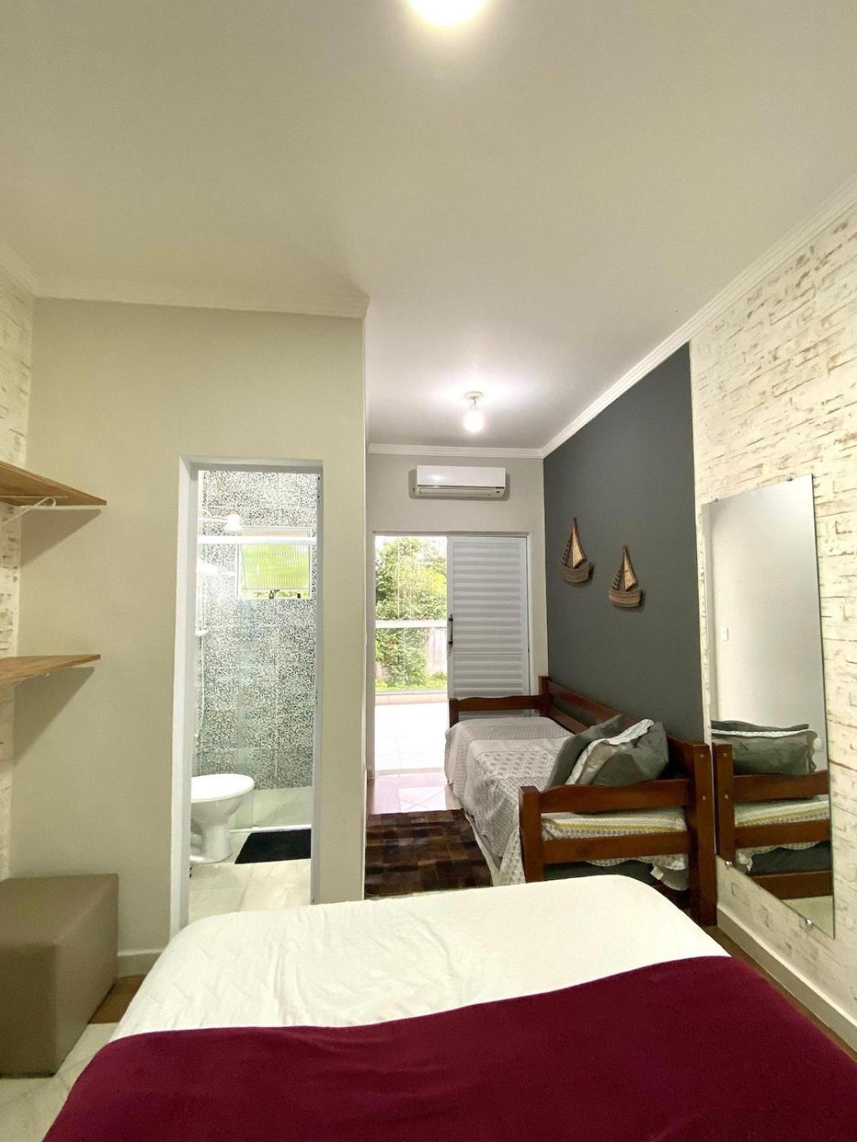 CASA PARIS · piscina aquecida, em condomínio, 4 suítes maravilhosa
