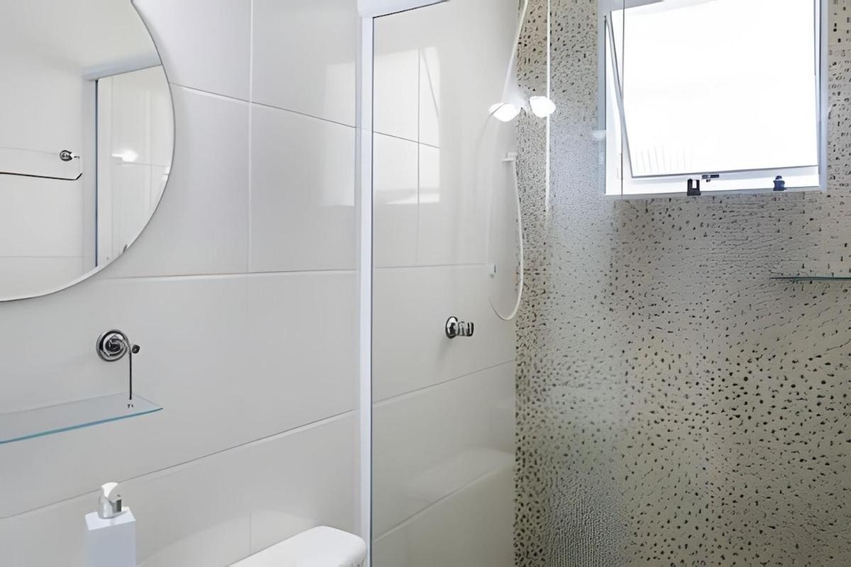 CASA PARIS · piscina aquecida, em condomínio, 4 suítes maravilhosa