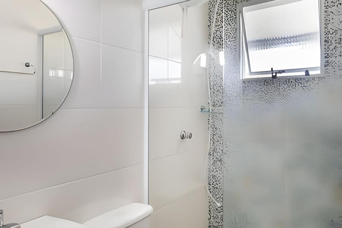 CASA PARIS · piscina aquecida, em condomínio, 4 suítes maravilhosa
