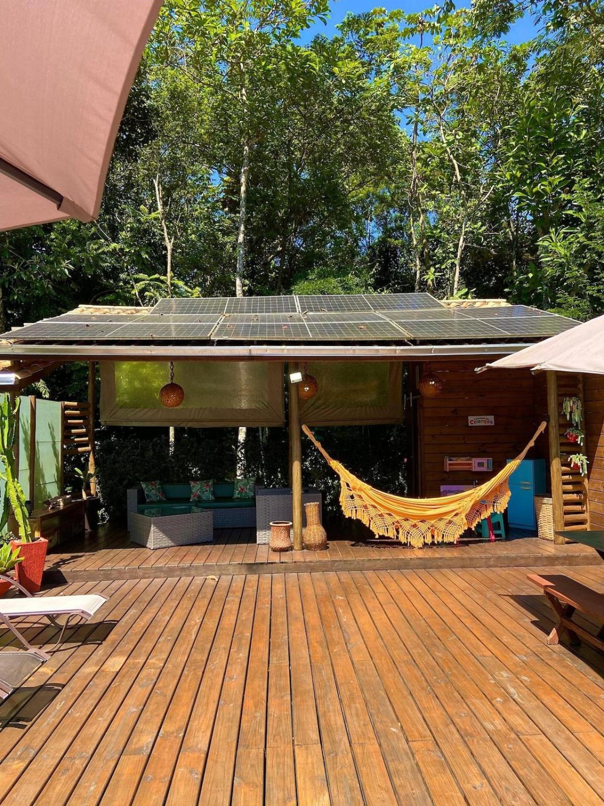 CASA PARIS · piscina aquecida, em condomínio, 4 suítes maravilhosa