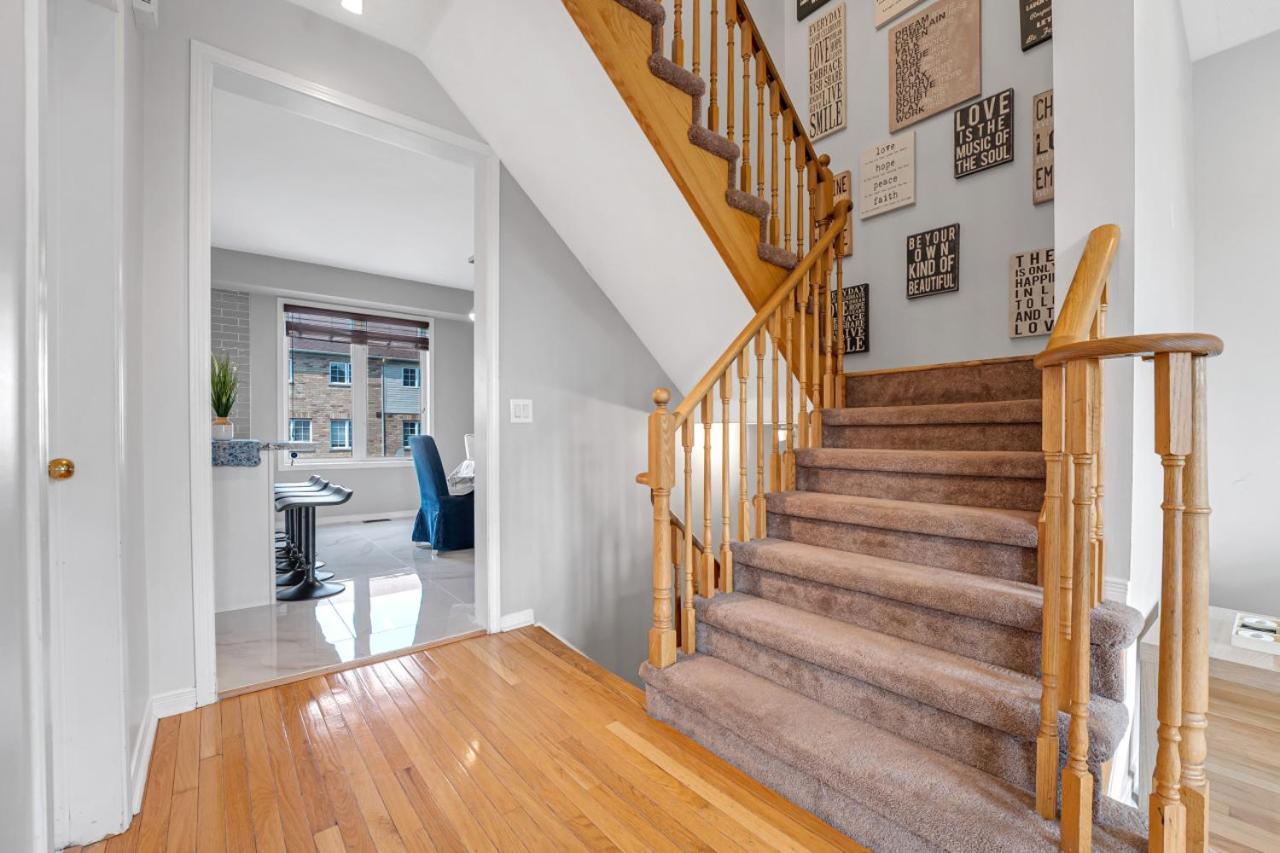 Elegant 3Bedroom with Smart TV and Backyard