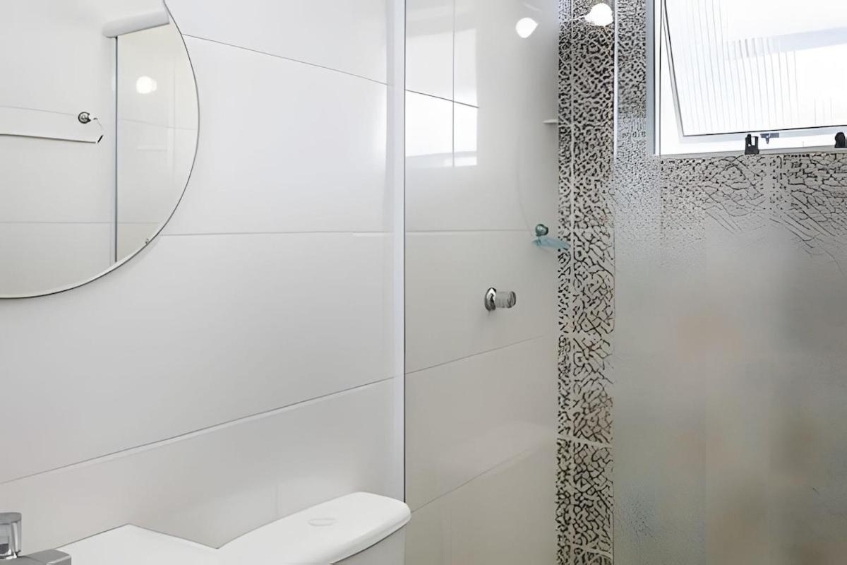 CASA PARIS · piscina aquecida, em condomínio, 4 suítes maravilhosa