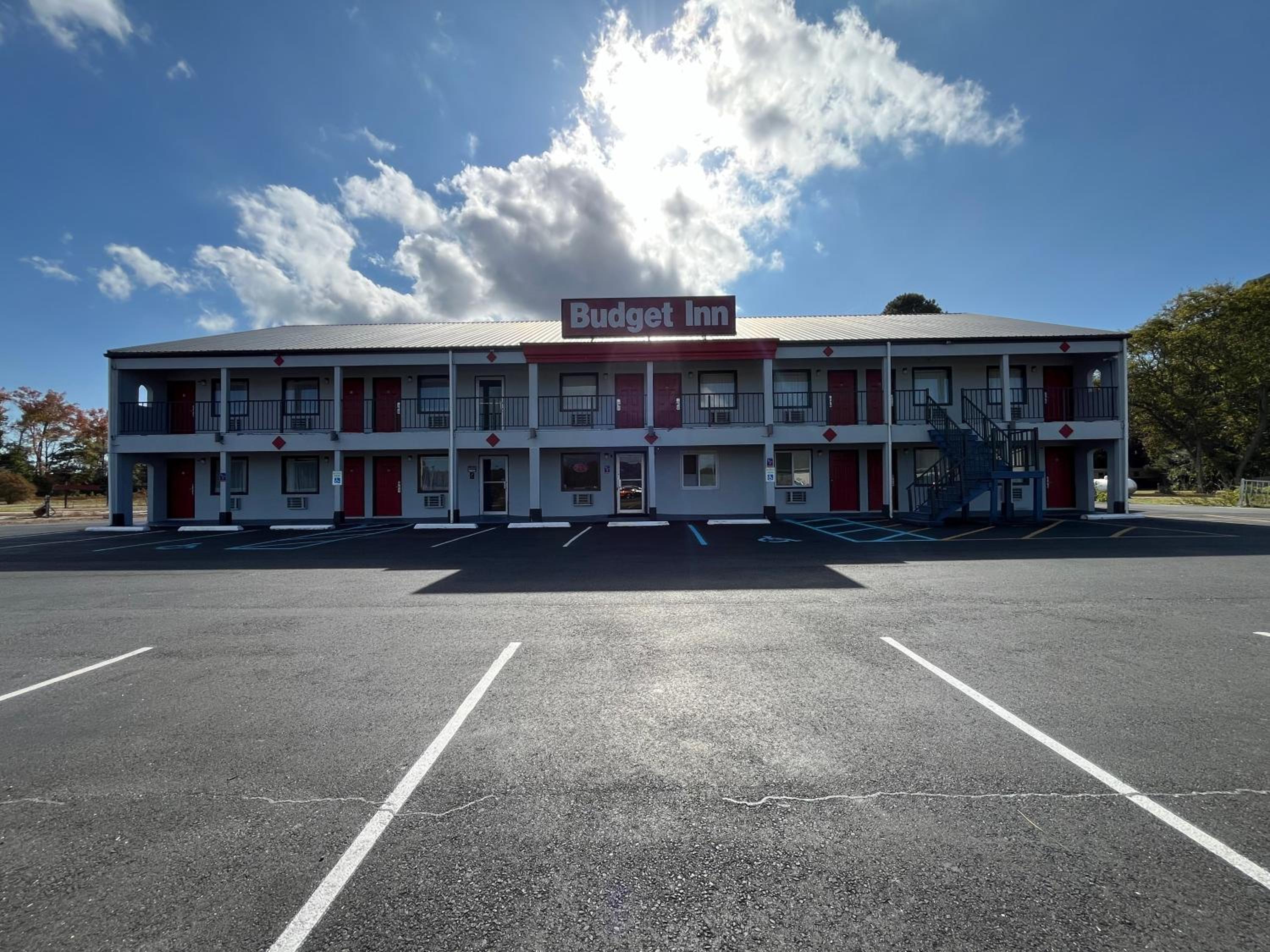 Budget Inn view 3