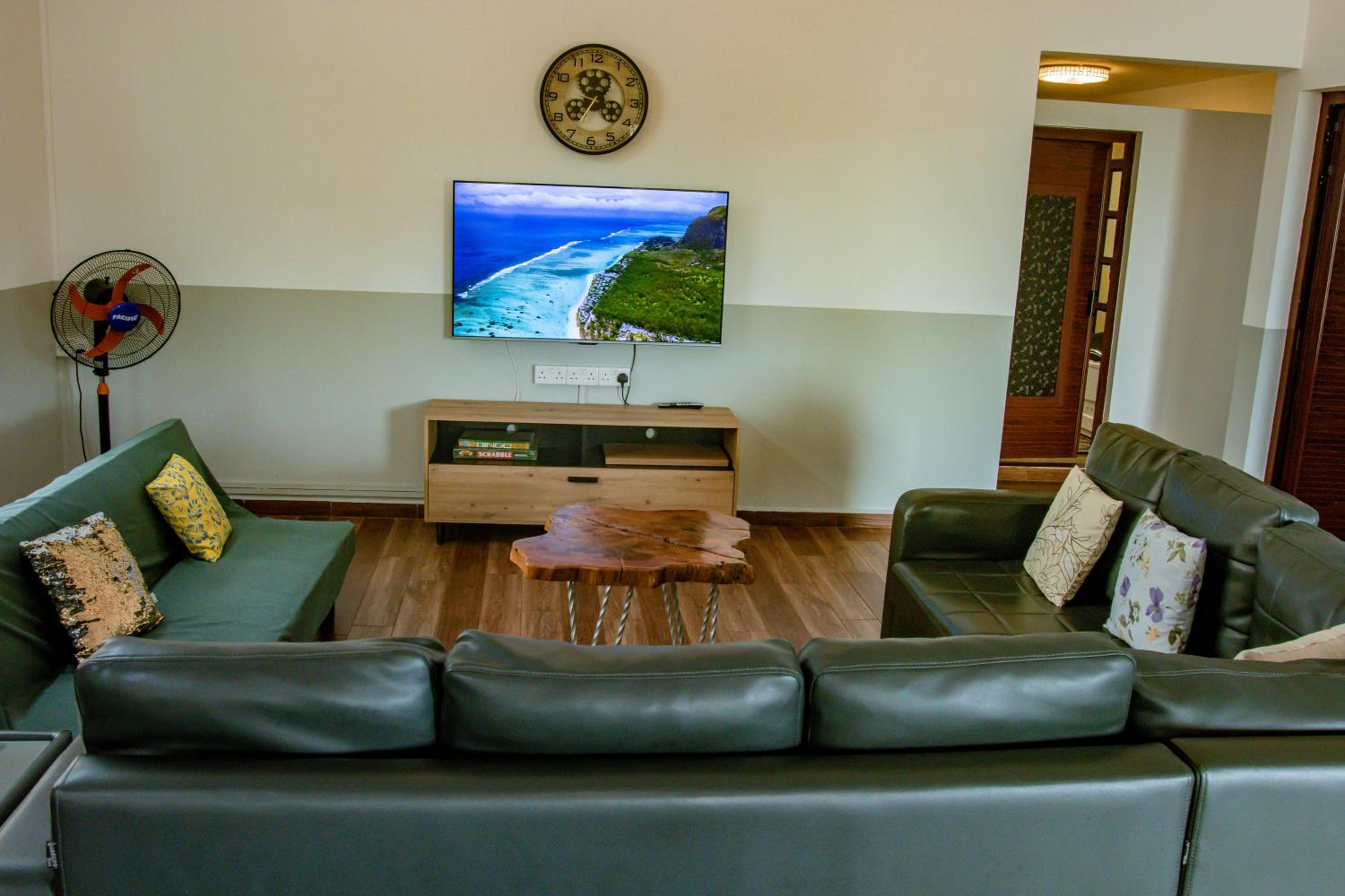 Nilaya Sea View Luxury Penthouse, BBQ, Sunrise, Sunset View & Remote Workspace