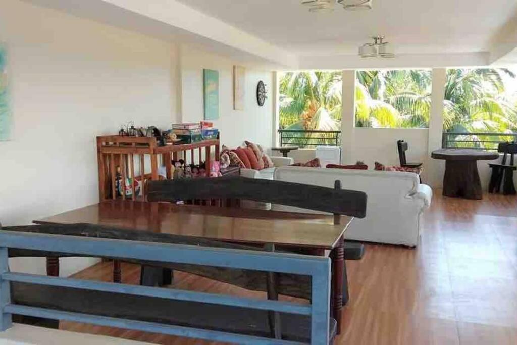 2BR apartment unit - Willows view 2