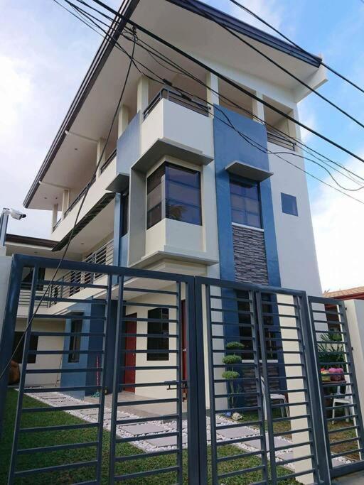 2BR apartment unit - Willows view 5