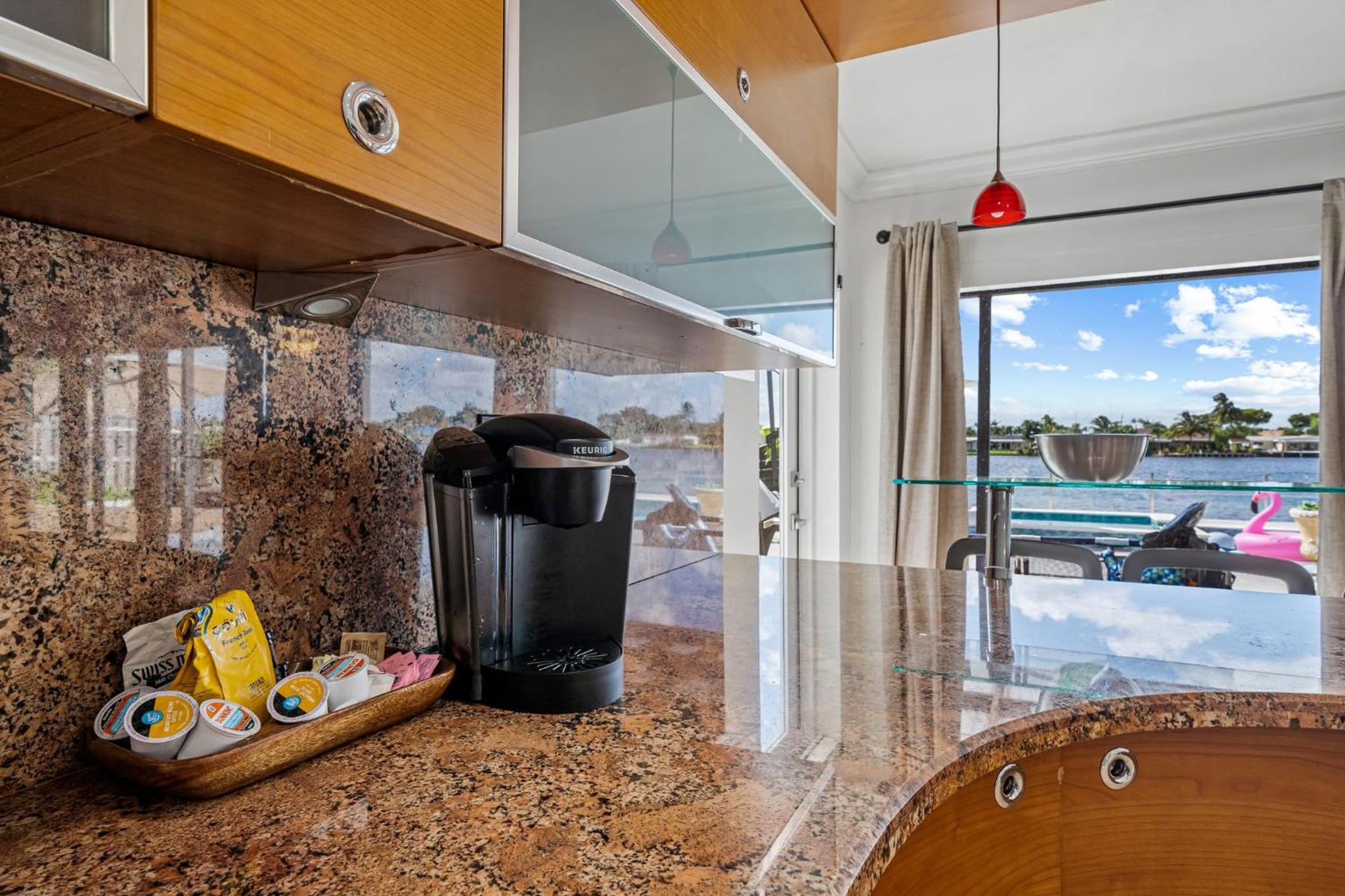 Miami Lakefront Paradise Heated Pool 5 Beds