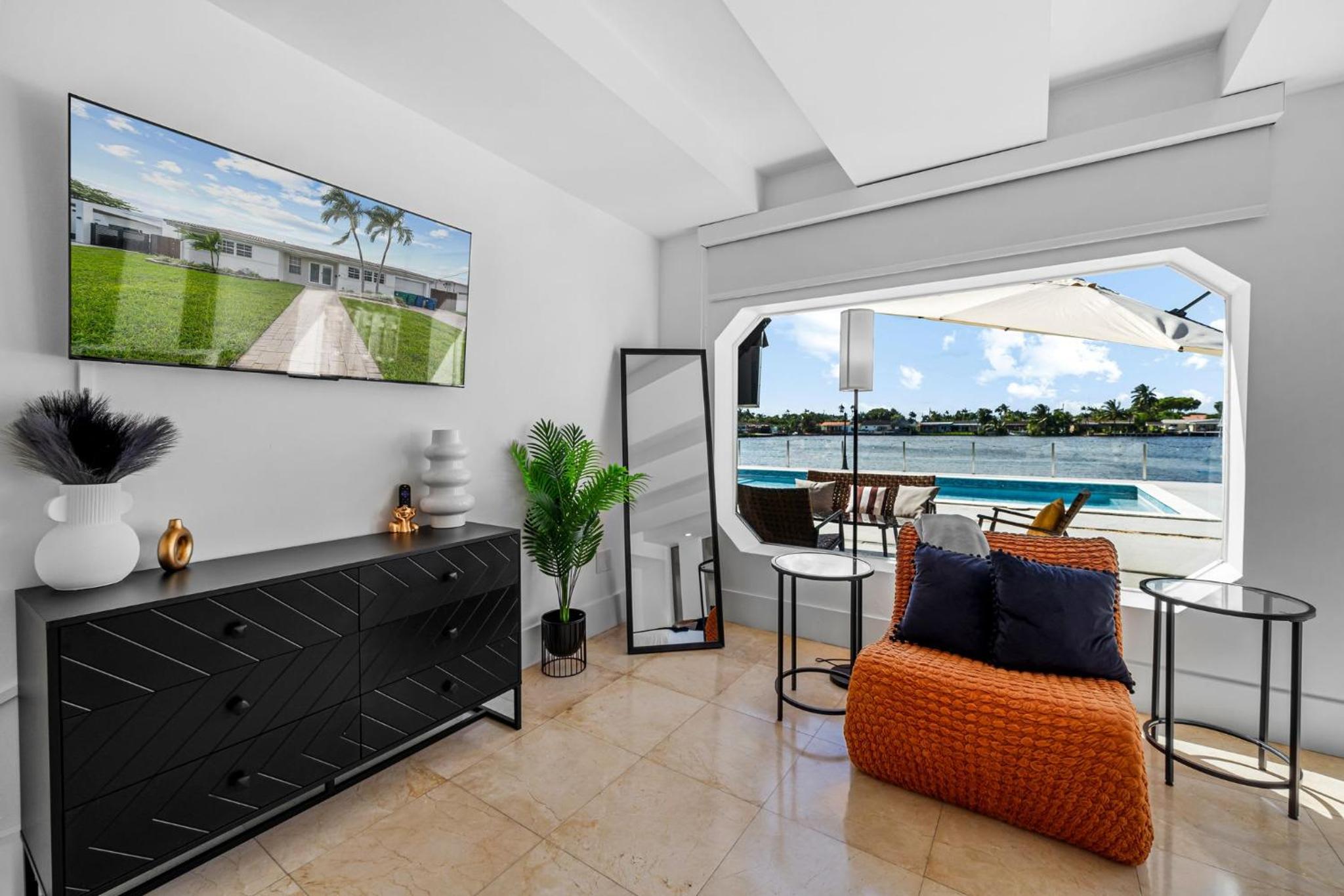 Miami Lakefront Paradise Heated Pool 5 Beds