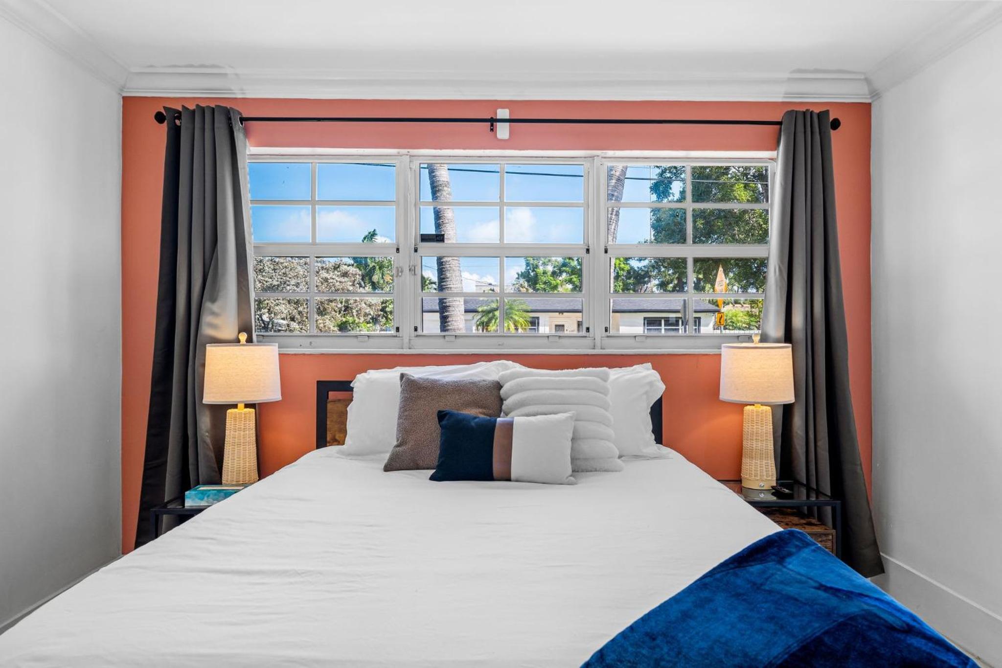 Miami Lakefront Paradise Heated Pool 5 Beds