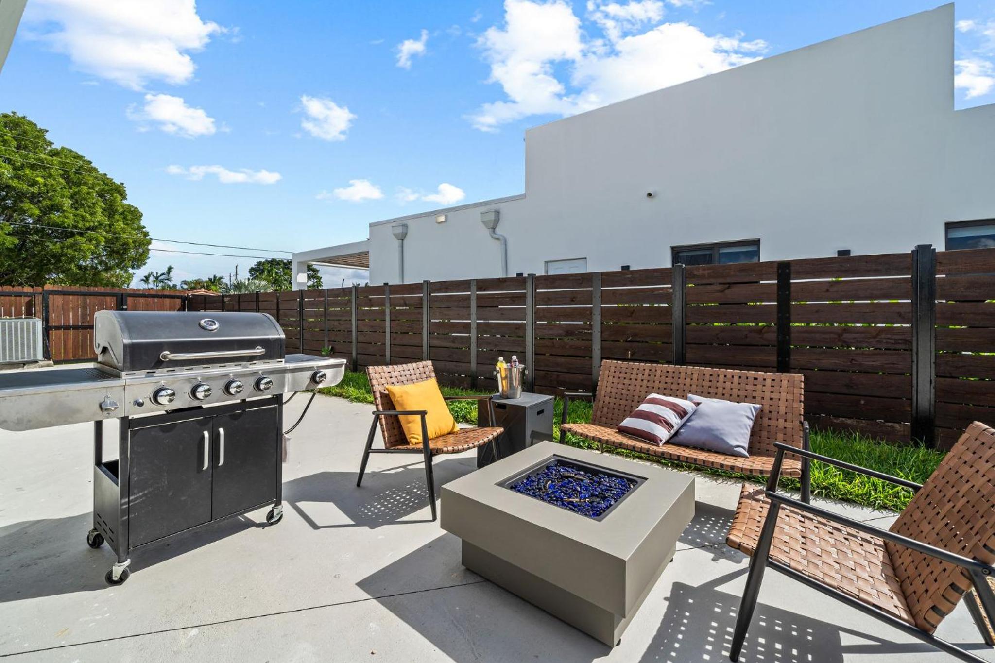 Miami Lakefront Paradise Heated Pool 5 Beds