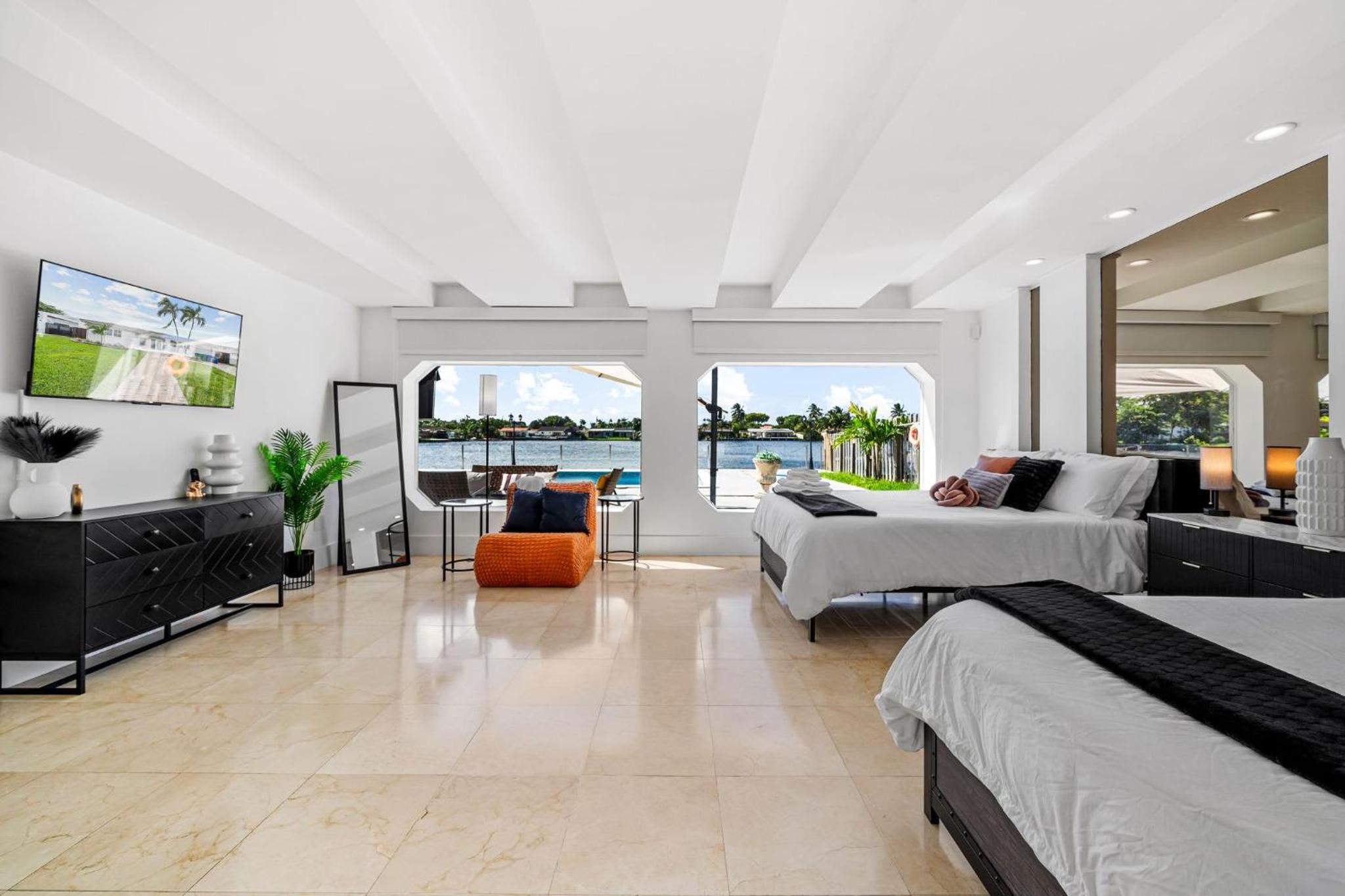 Miami Lakefront Paradise Heated Pool 5 Beds