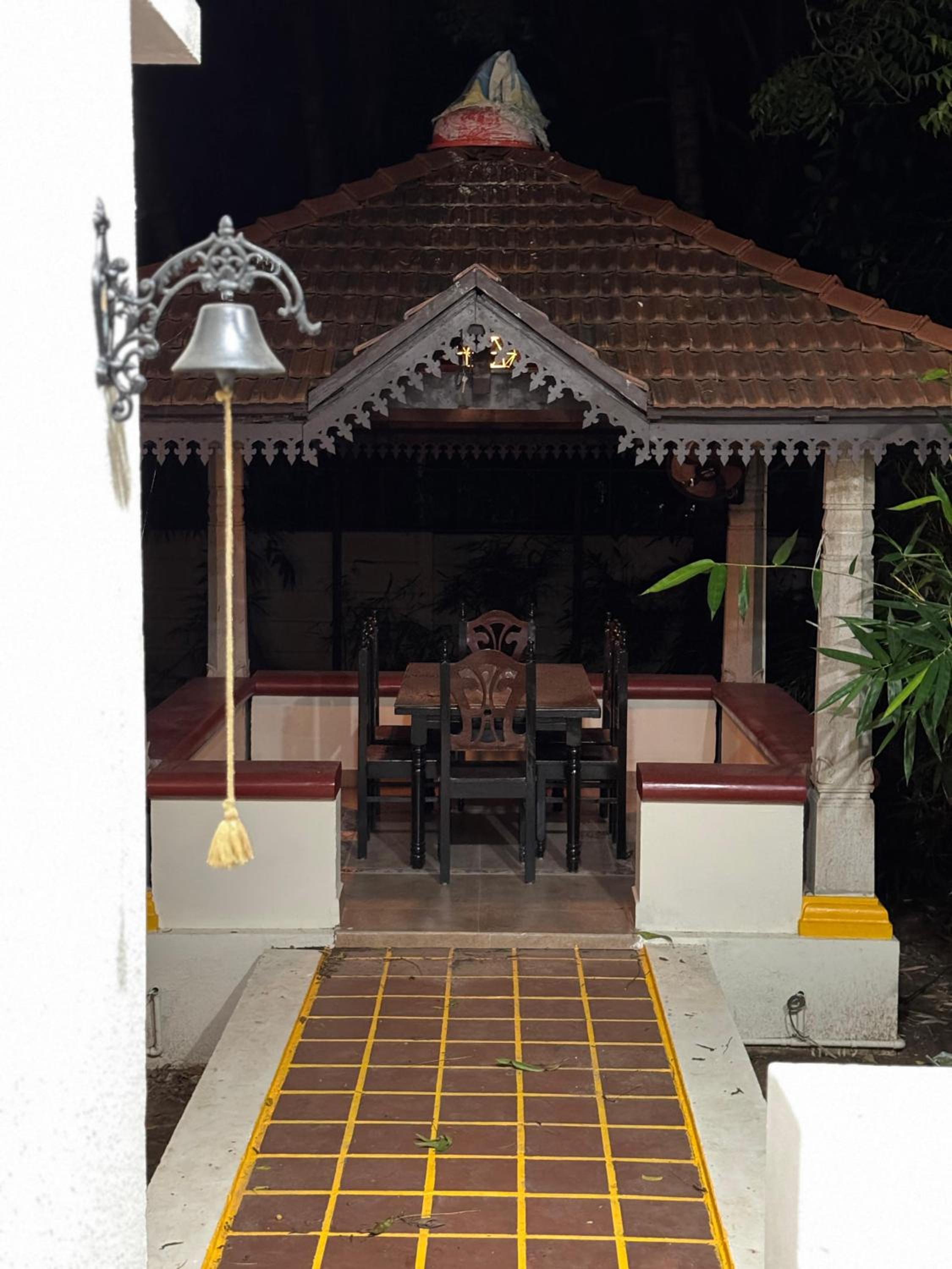 Photo 8