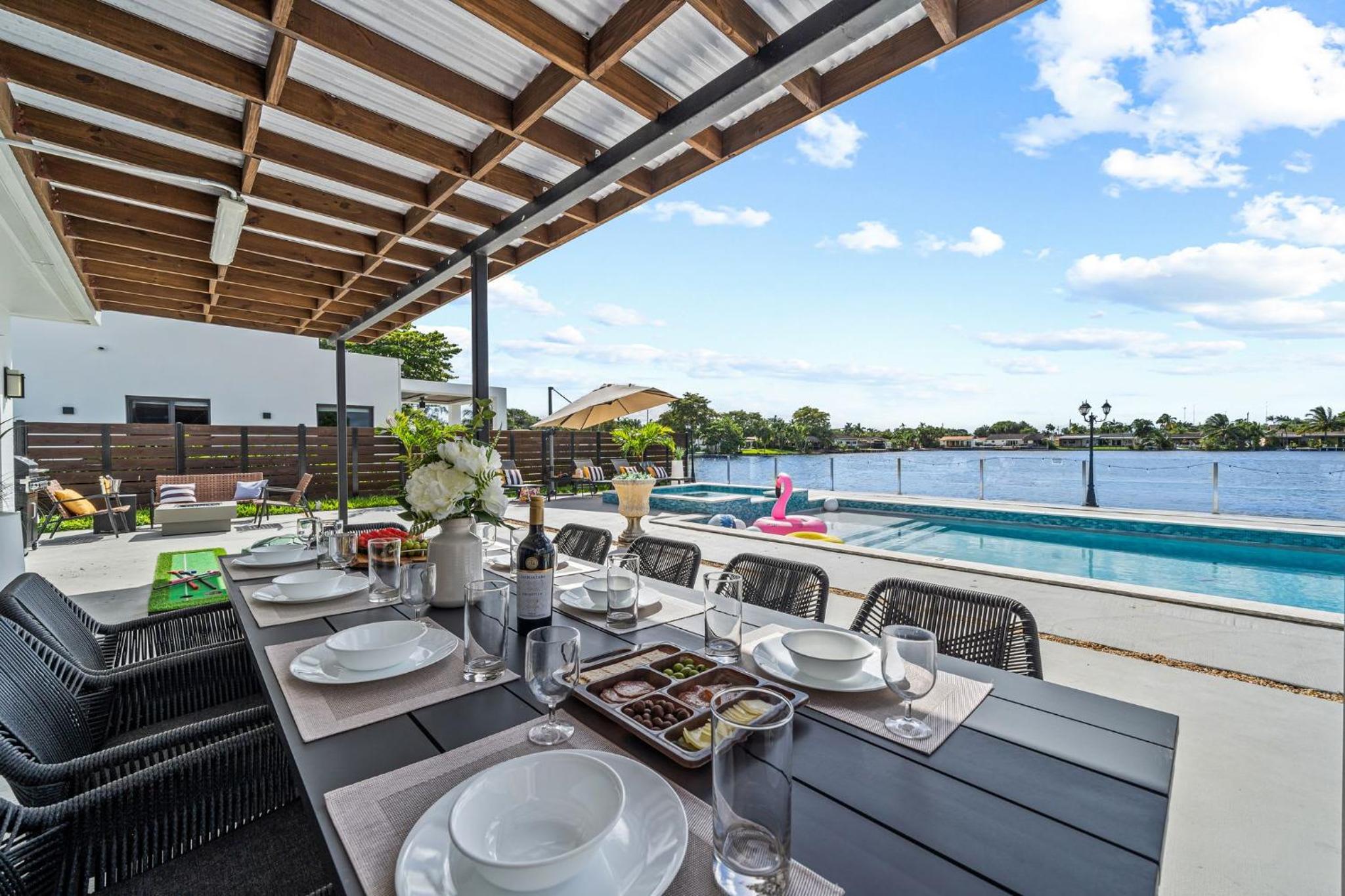Miami Lakefront Paradise Heated Pool 5 Beds