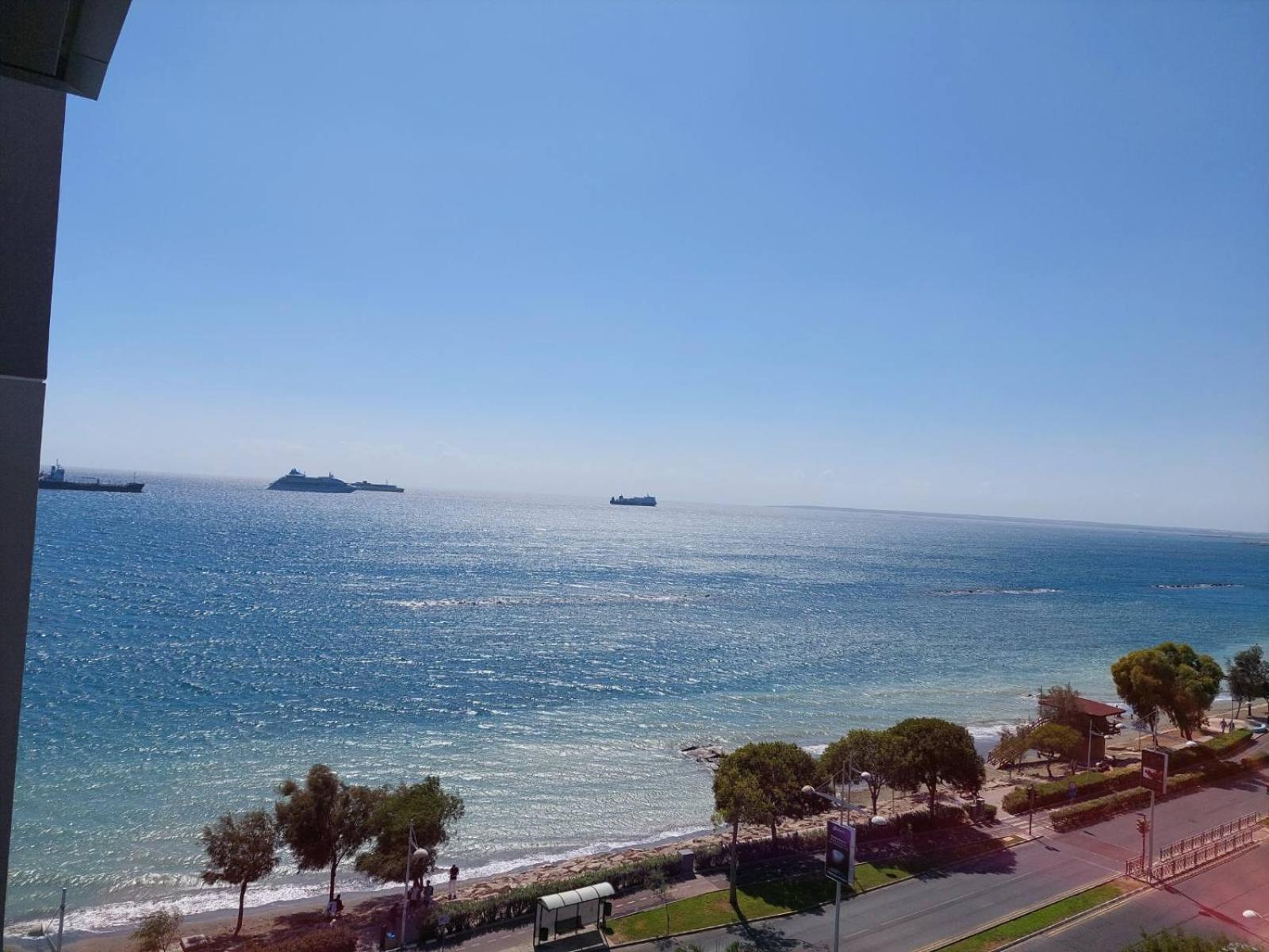 Seafront City Center Studio