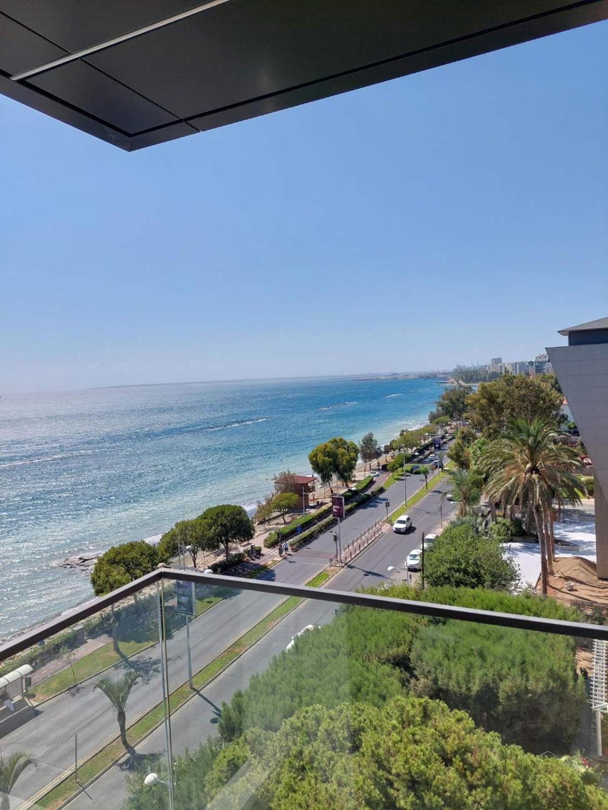 Seafront City Center Studio