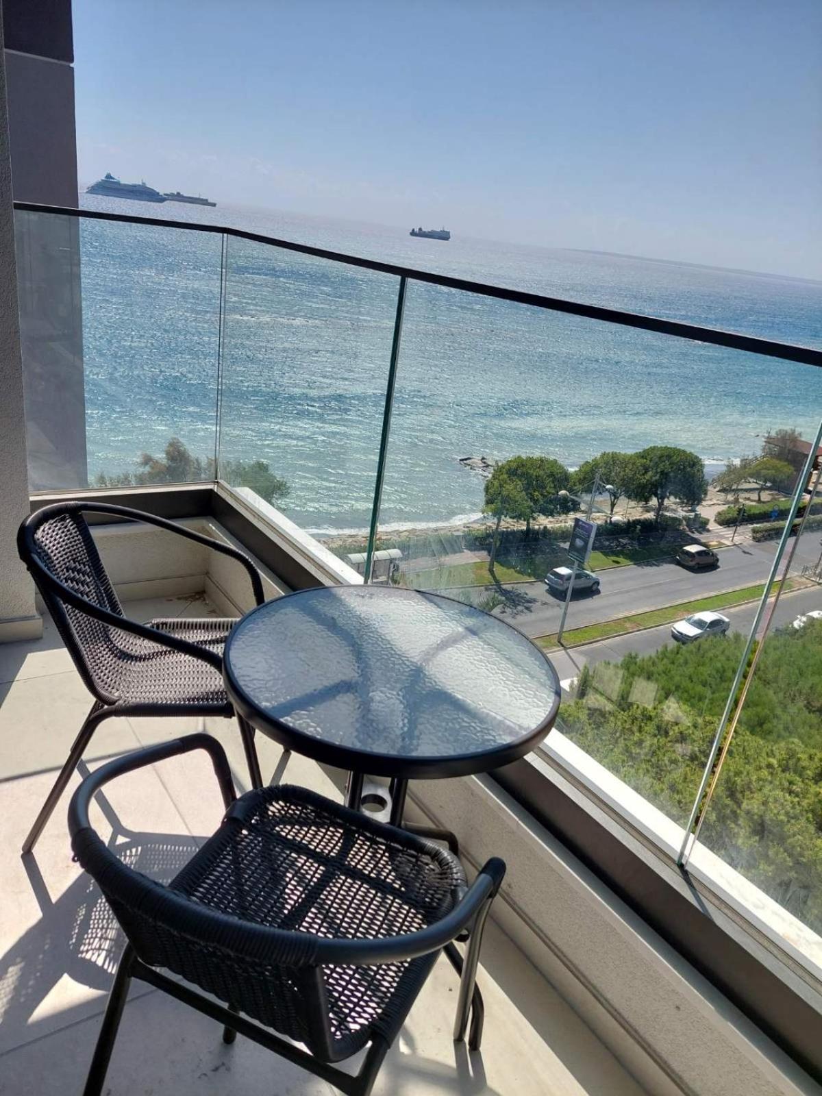 Seafront City Center Studio