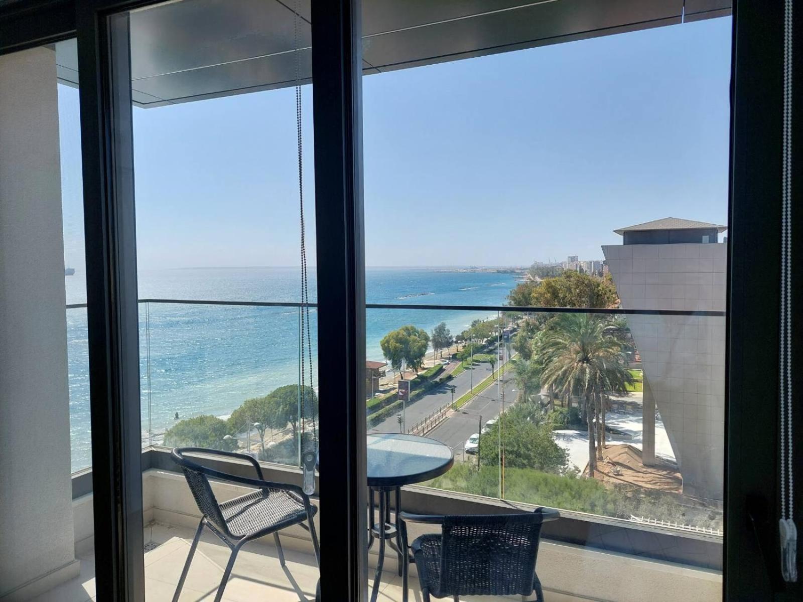 Seafront City Center Studio