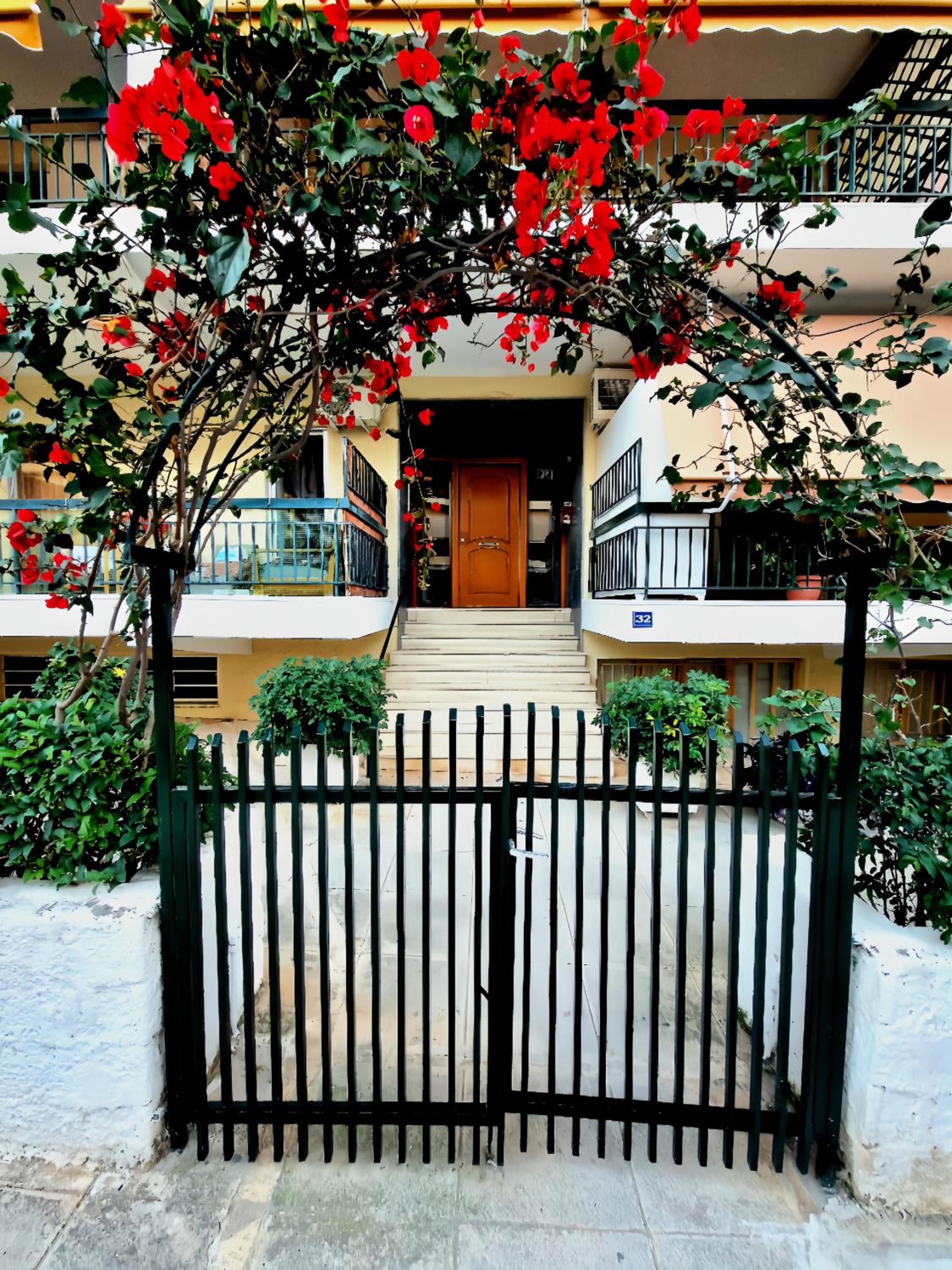 Luxury 2BR Ellinikon Apartment Oasis - Athens Riviera