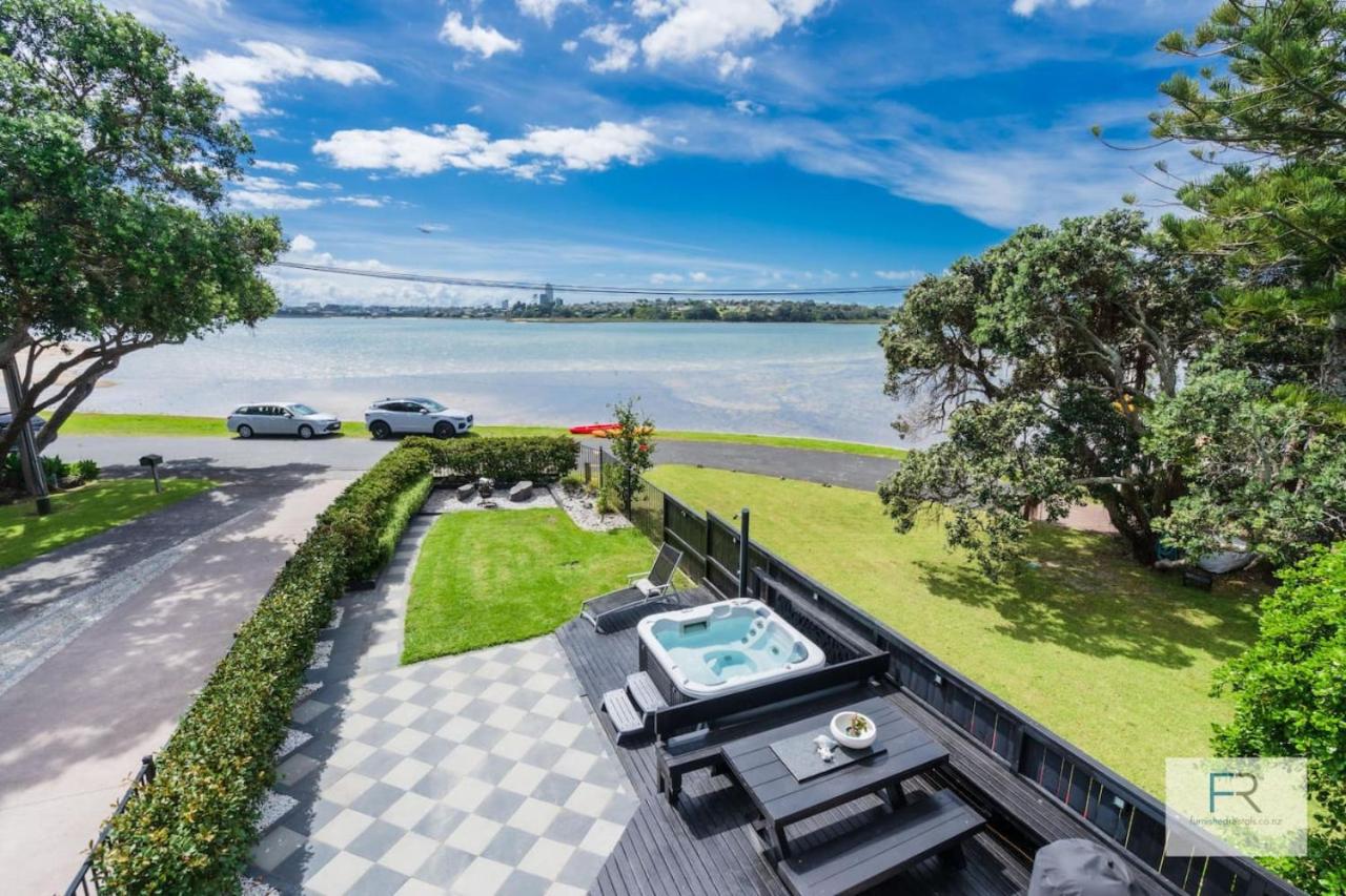 Waterfront Townhouse Retreat