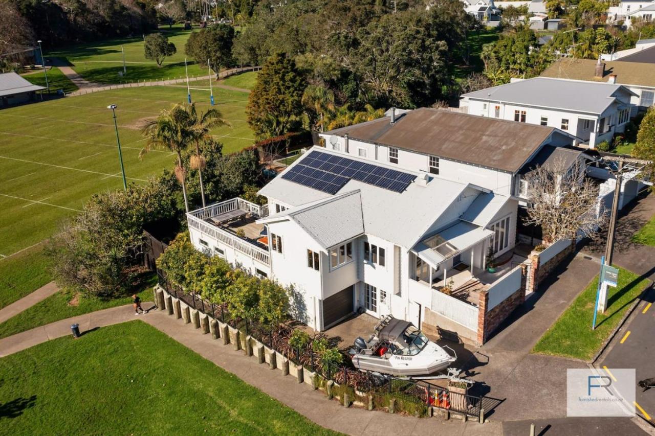 Magnificent Parkside Retreat