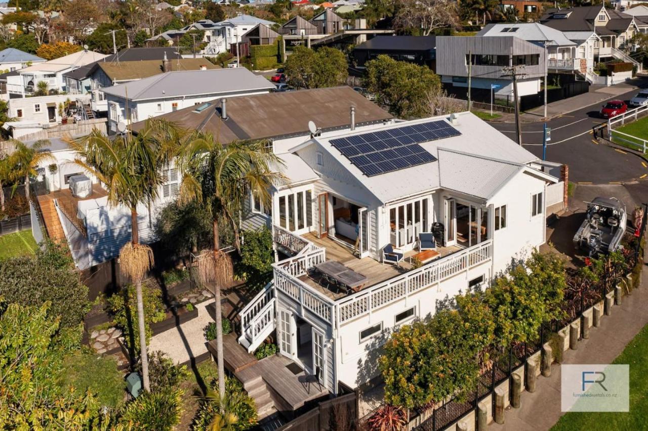 Magnificent Parkside Retreat