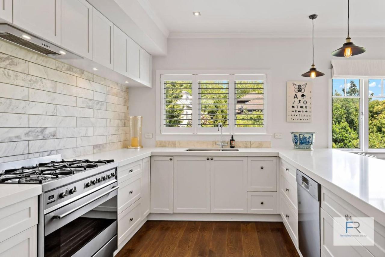 Luxurious Remuera Home view 3