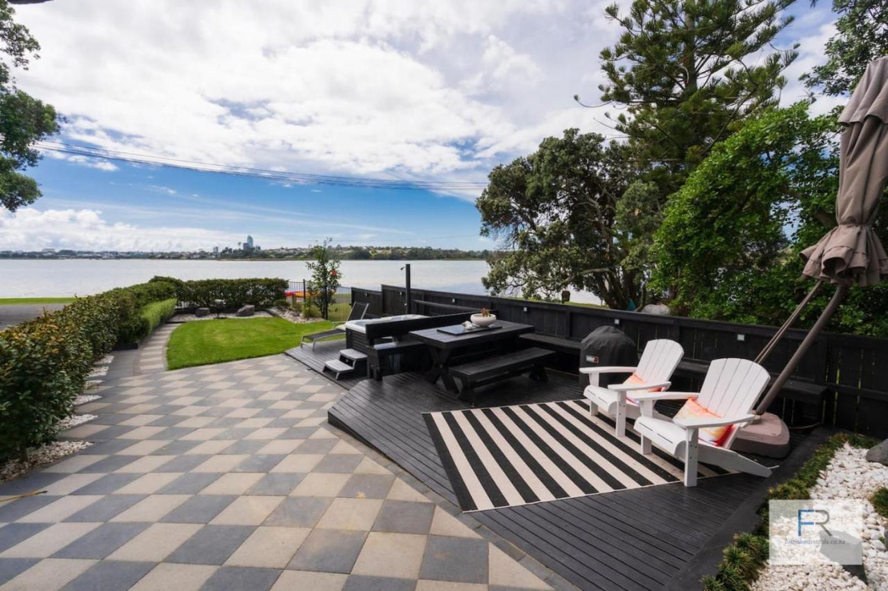 Waterfront Townhouse Retreat