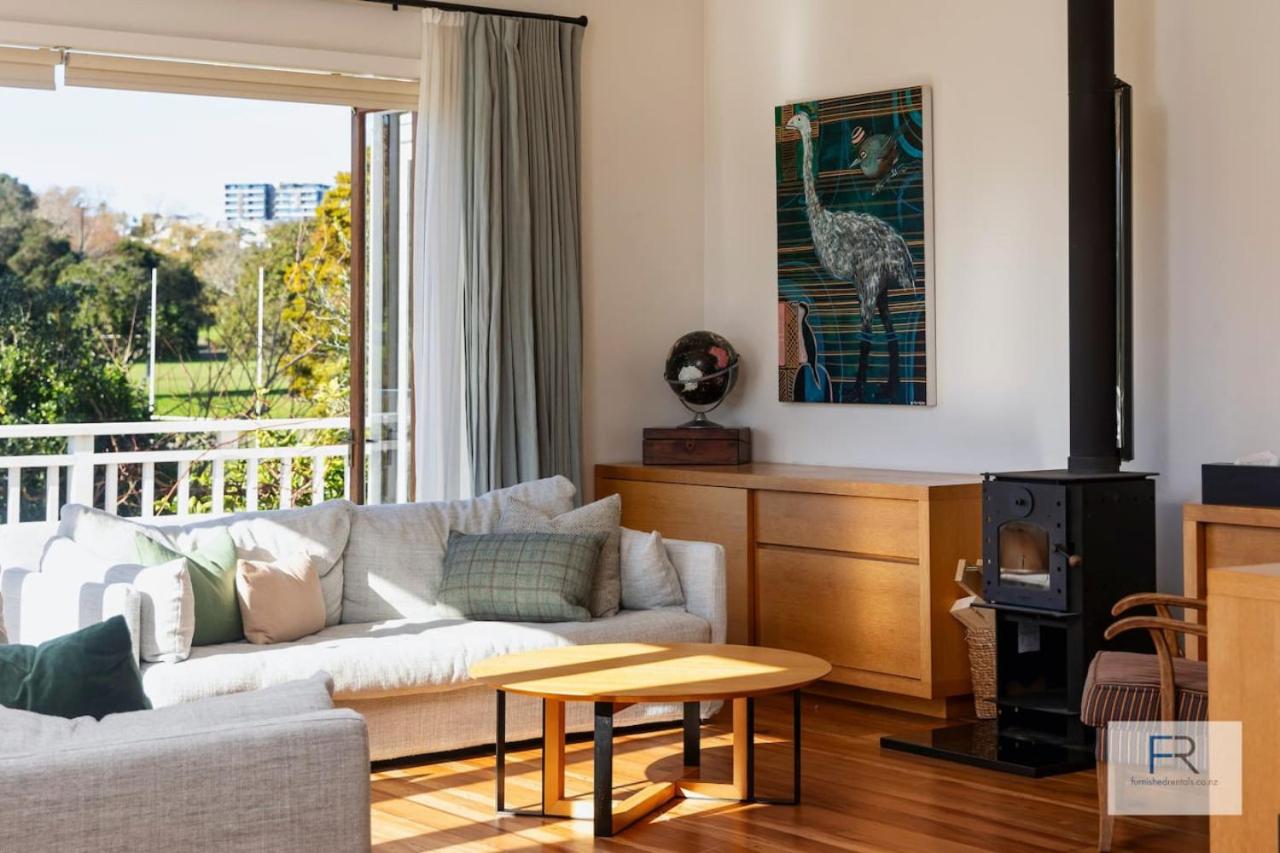 Magnificent Parkside Retreat