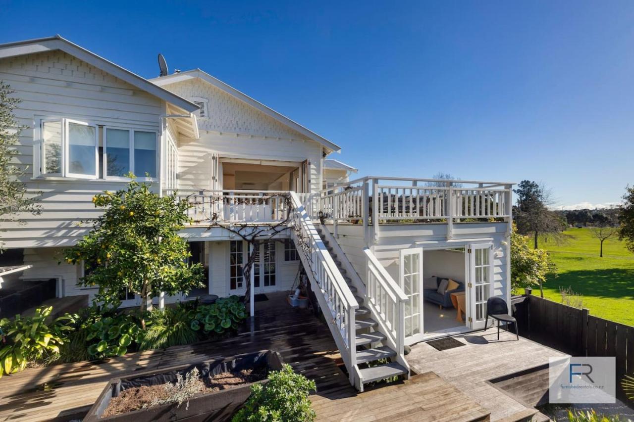 Magnificent Parkside Retreat